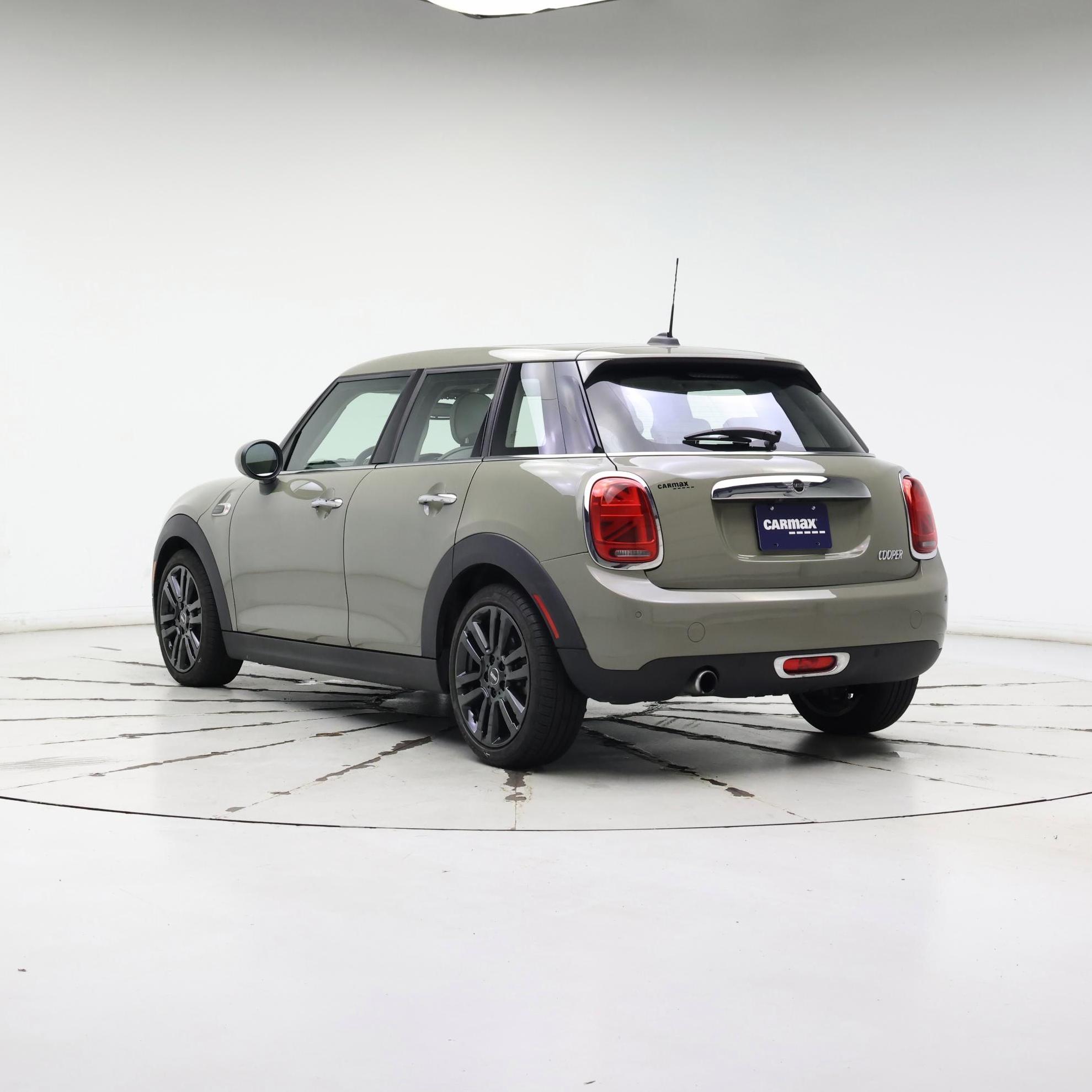 Thumbnail: 2019 MINI Cooper Hardtop - 2