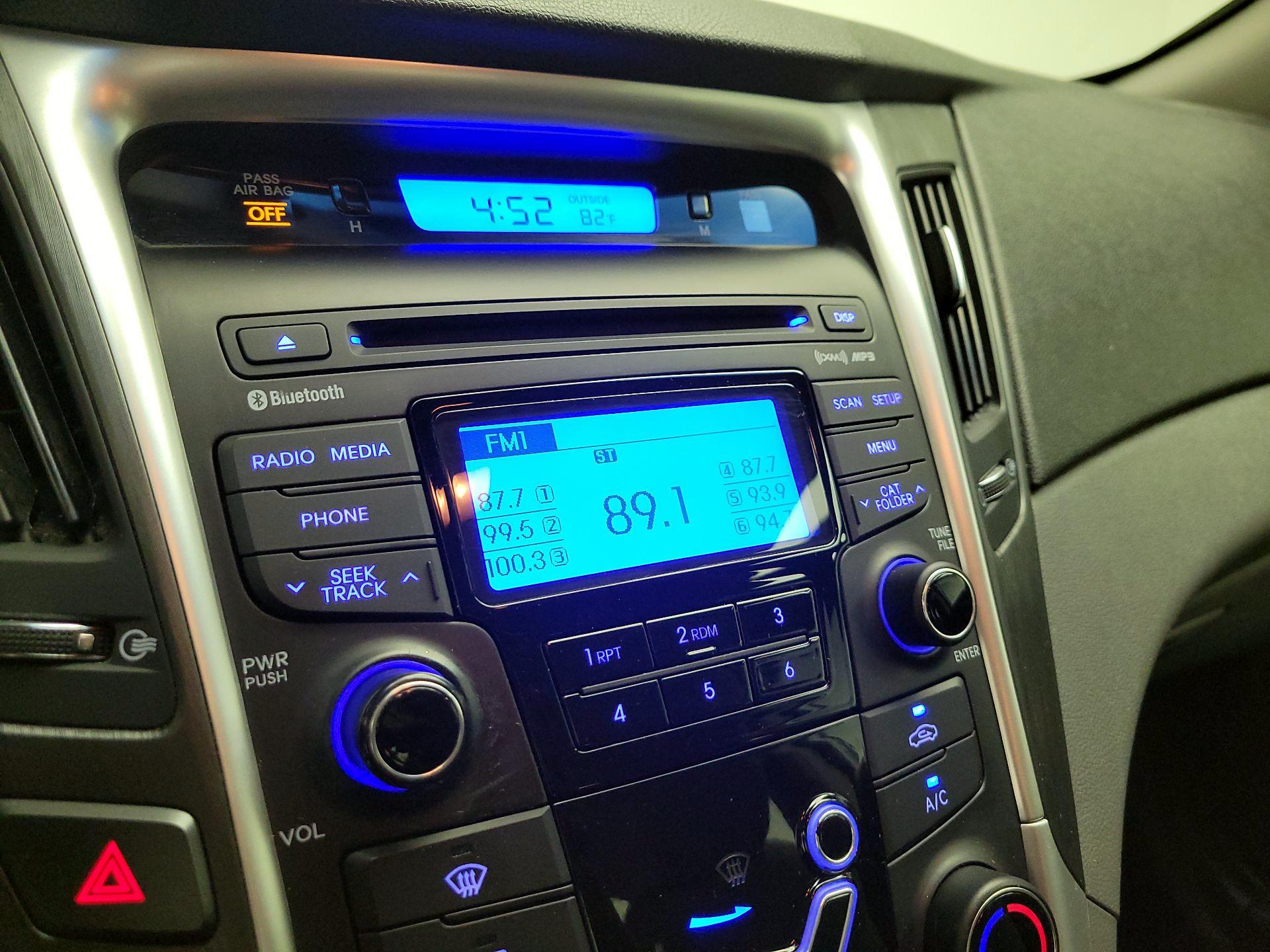 Thumbnail: 2013 Hyundai Sonata - 13