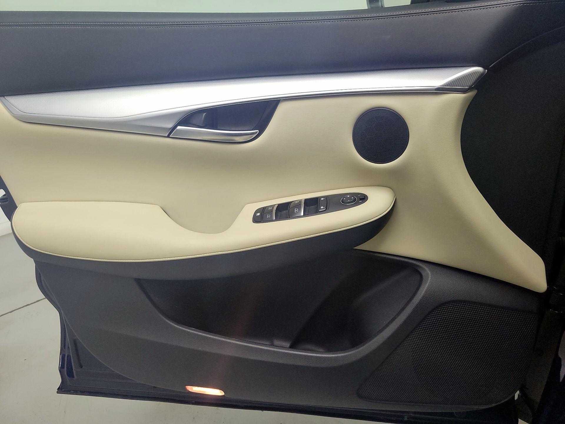 Thumbnail: 2019 INFINITI QX50 - 12