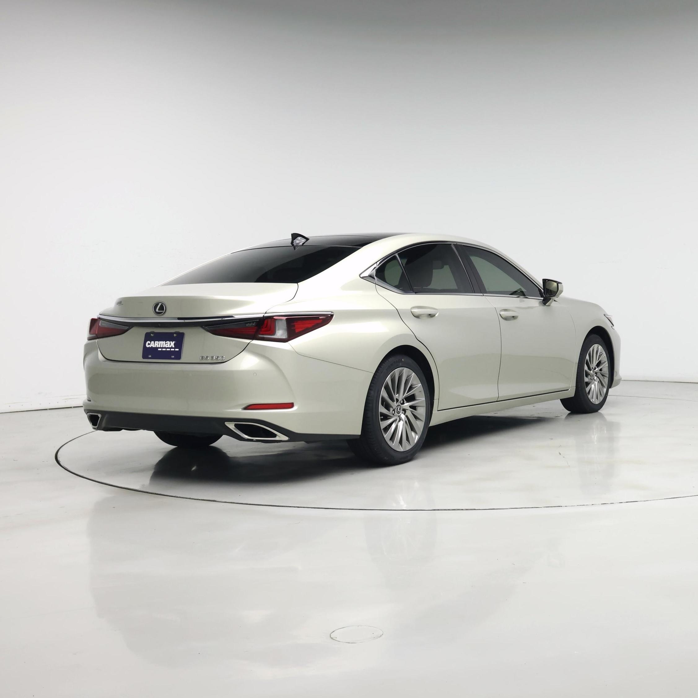 Thumbnail: 2019 Lexus ES - 8