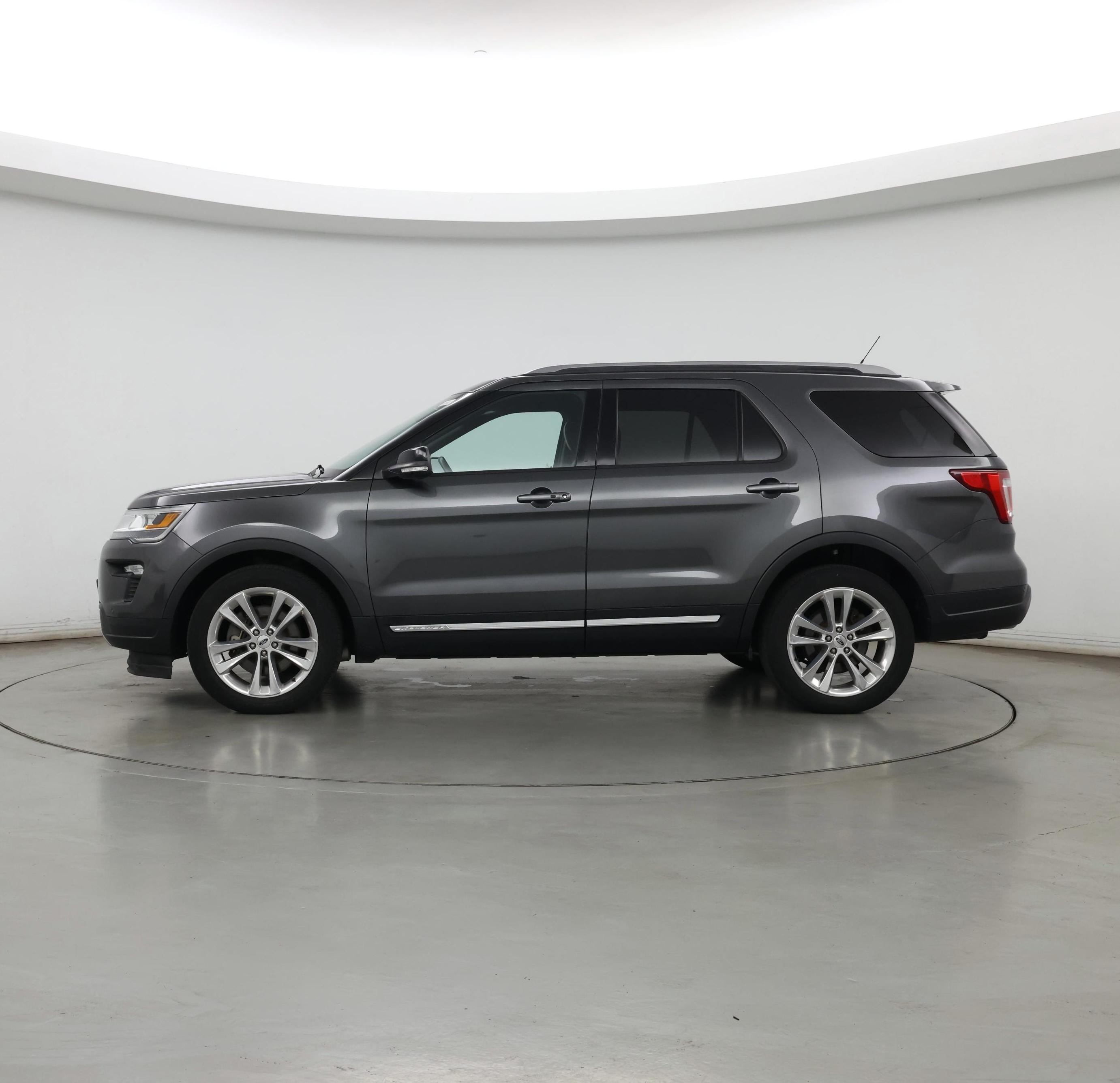 Thumbnail: 2018 Ford Explorer - 3