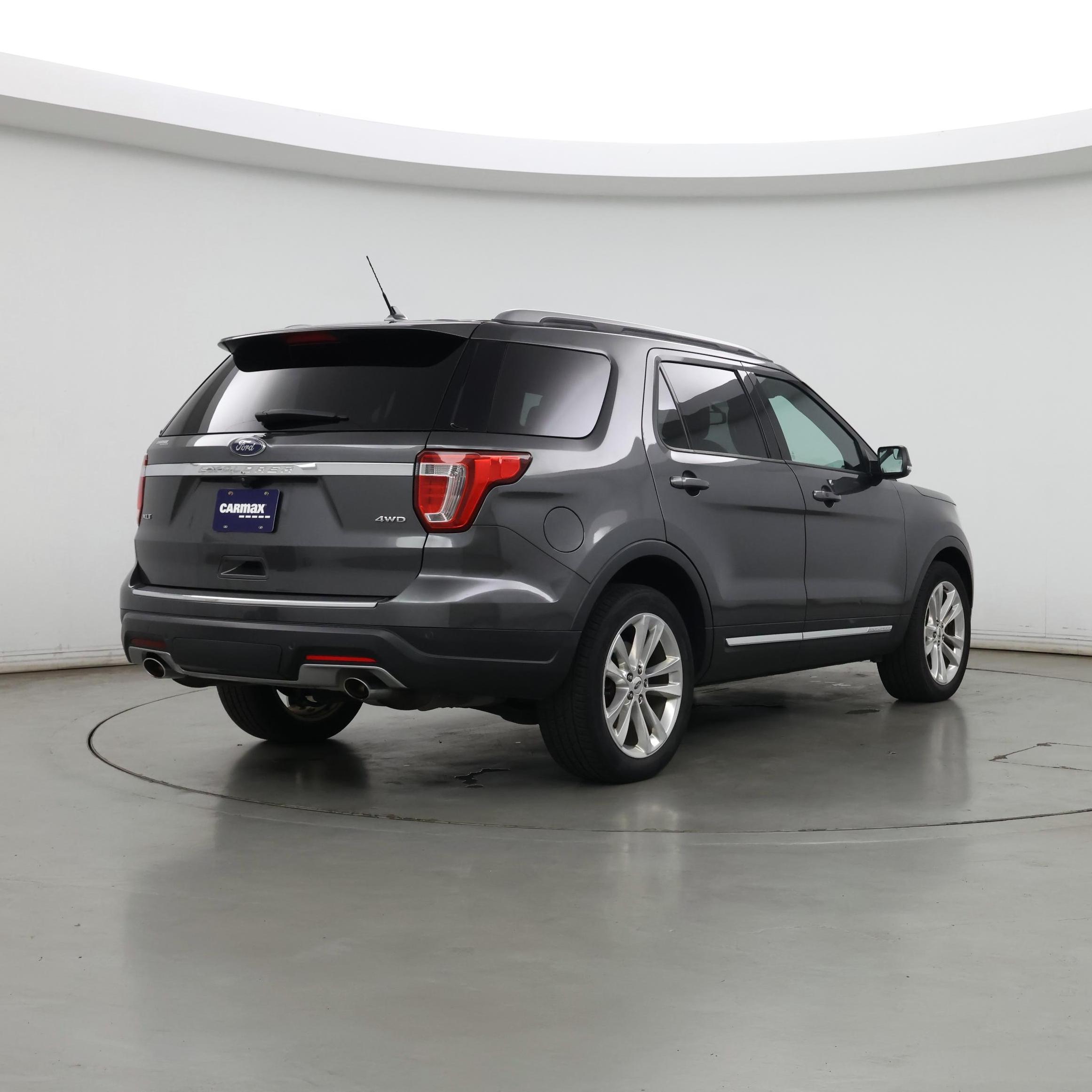 Thumbnail: 2018 Ford Explorer - 8