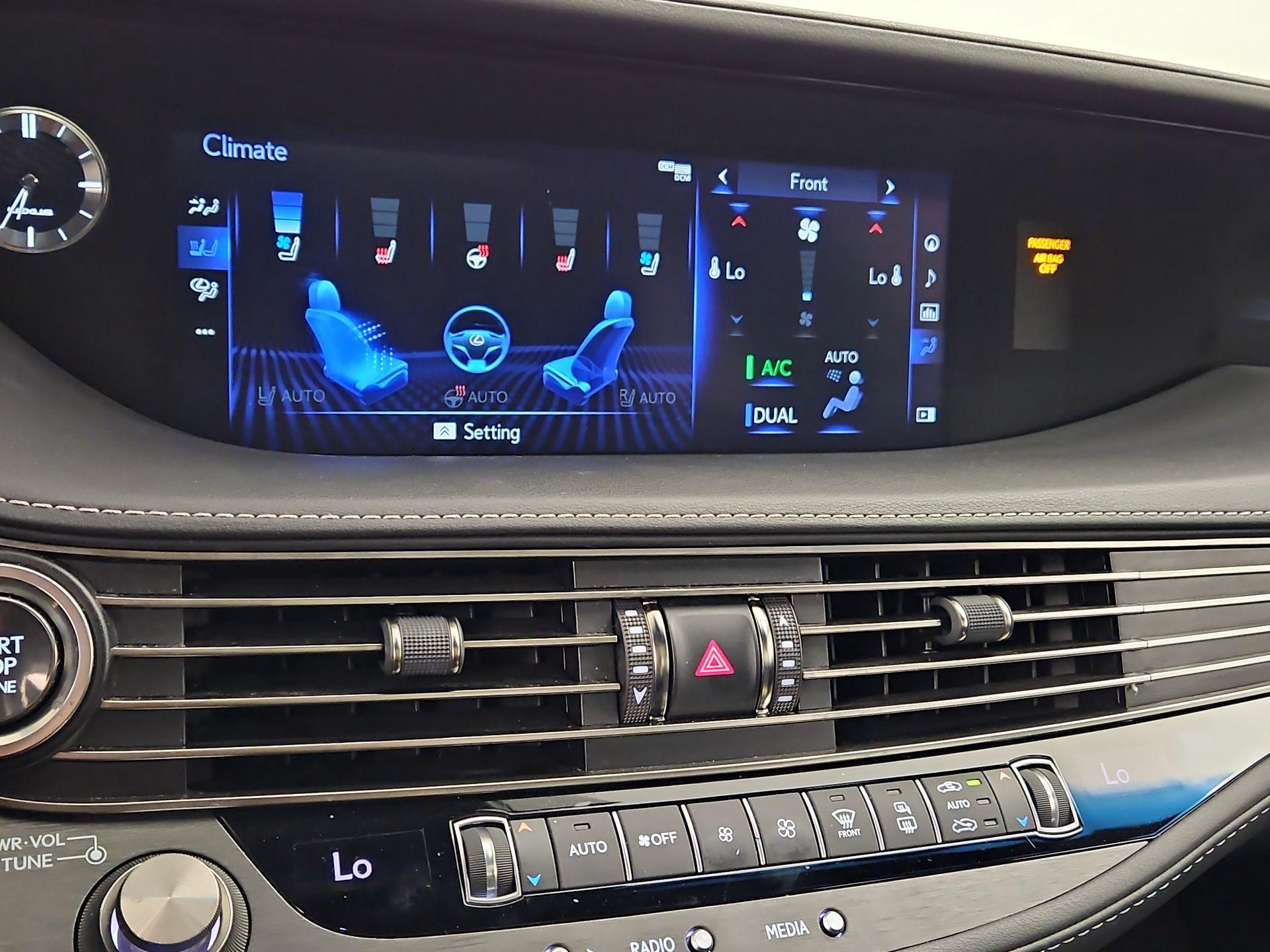Thumbnail: 2020 Lexus LS - 17