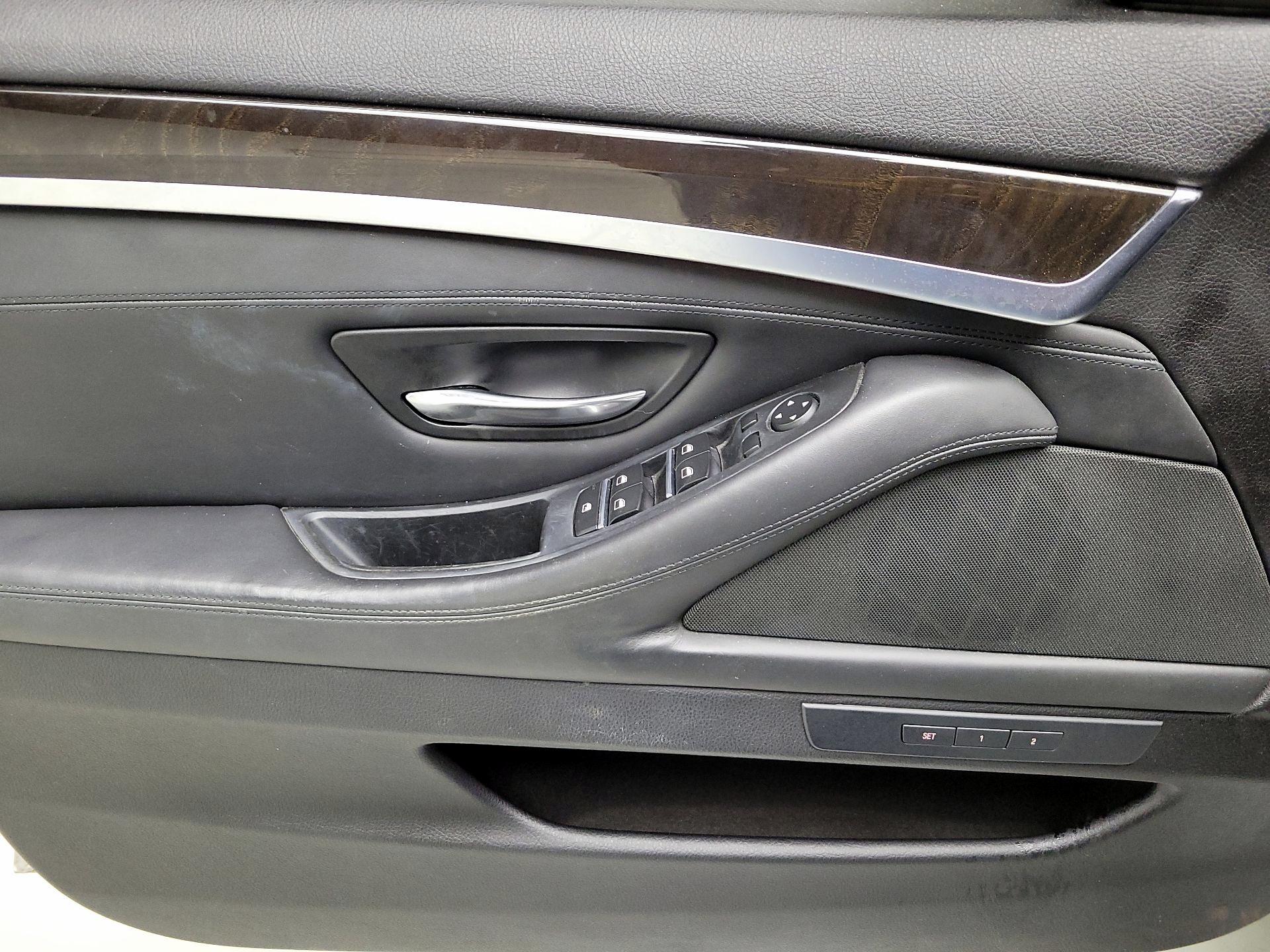 Thumbnail: 2015 BMW 5 Series - 12