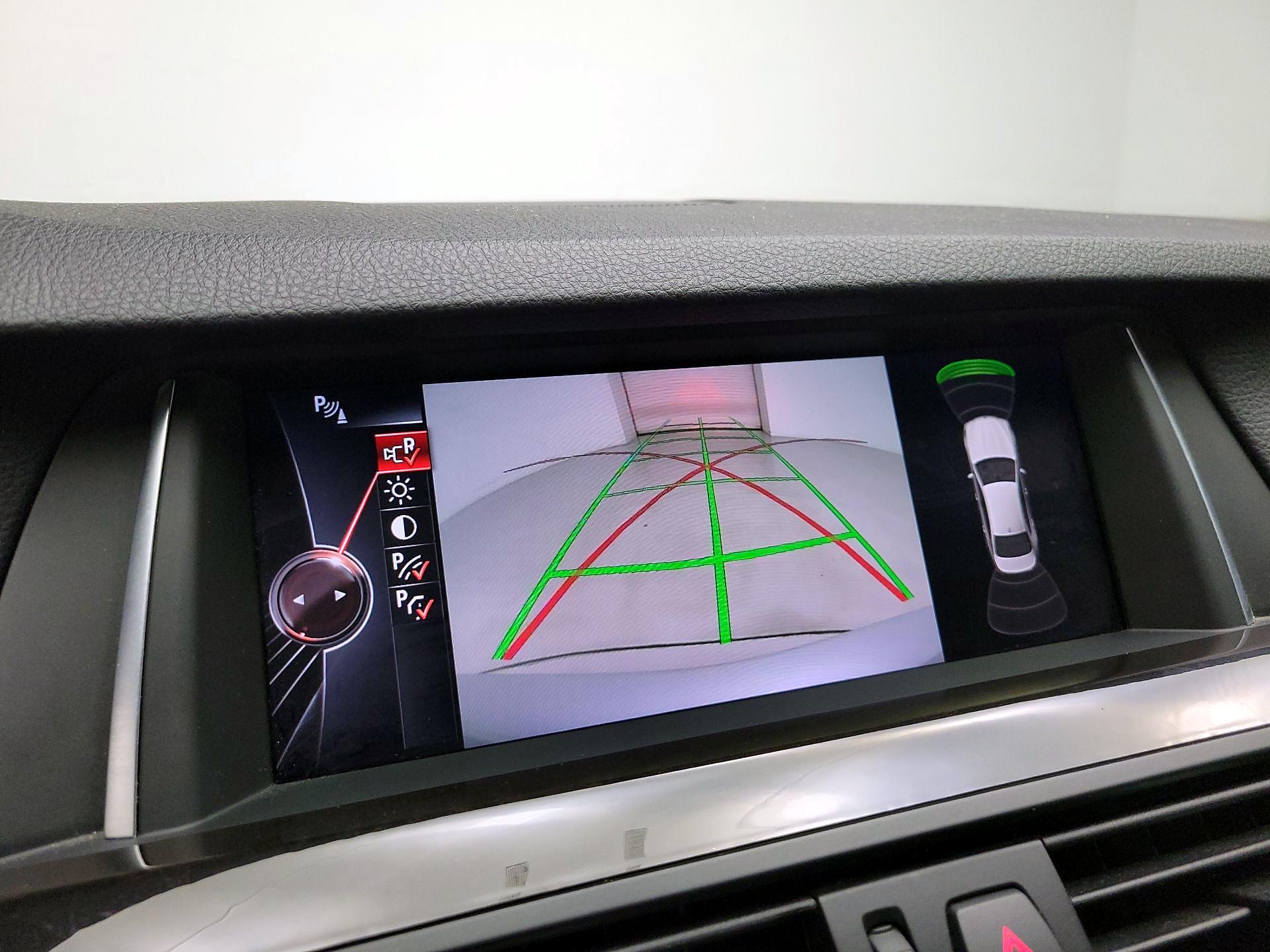 Thumbnail: 2015 BMW 5 Series - 14