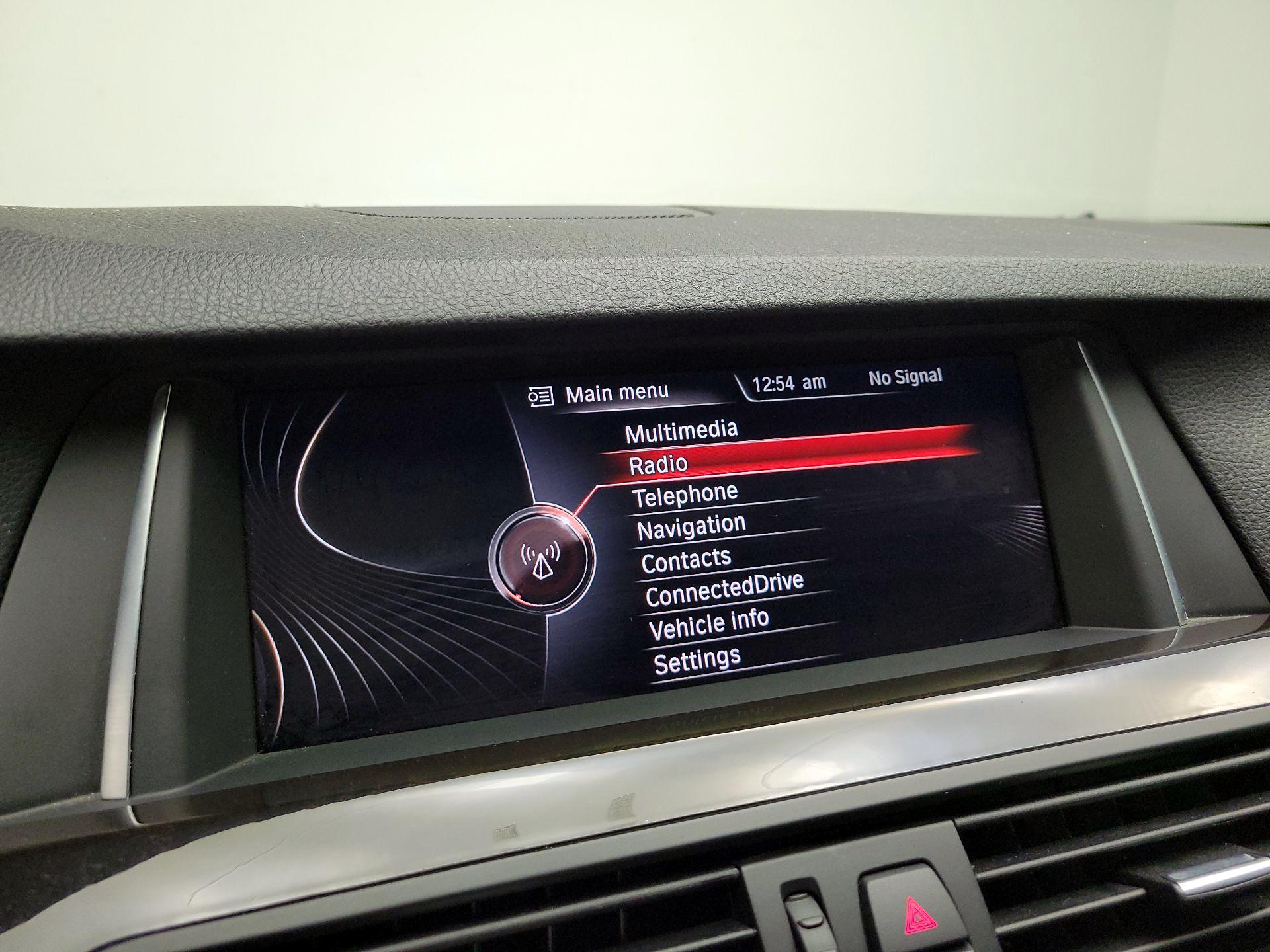 Thumbnail: 2015 BMW 5 Series - 15