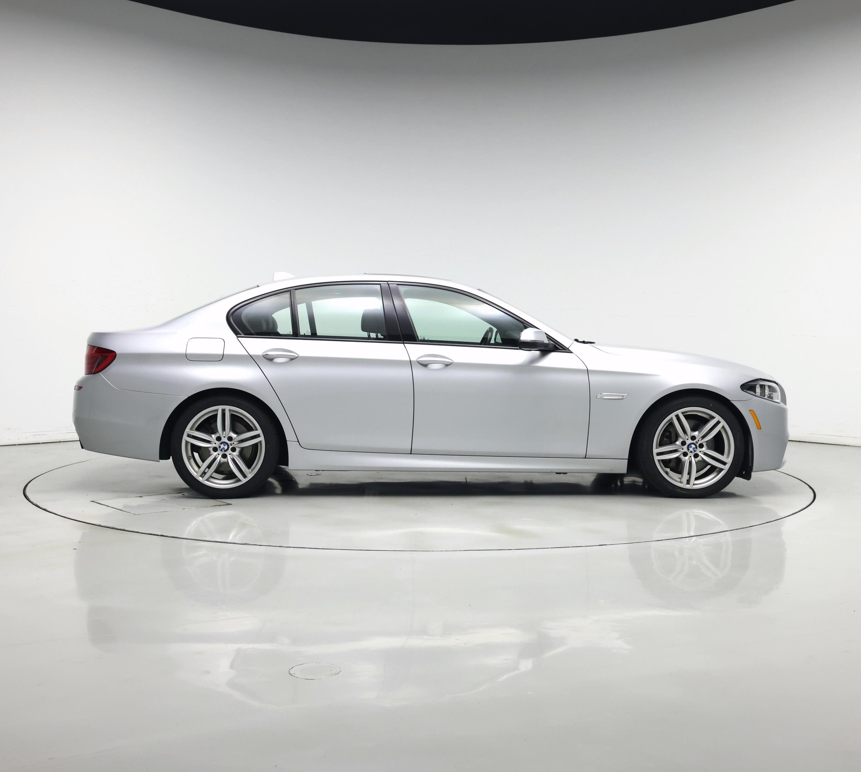 Thumbnail: 2015 BMW 5 Series - 7