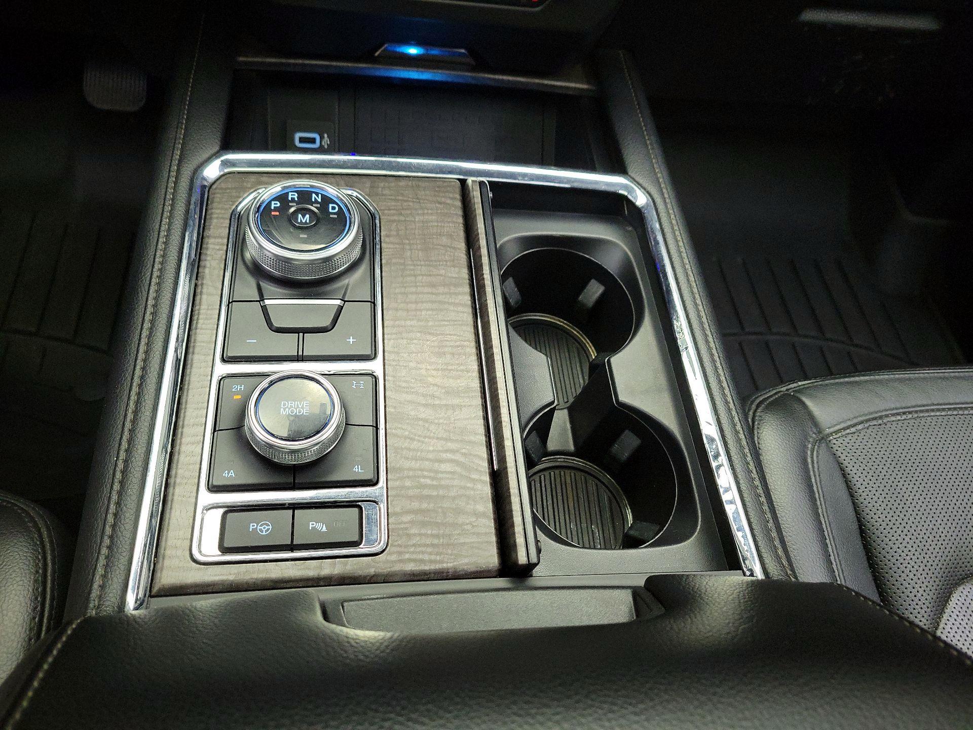 Thumbnail: 2018 Ford Expedition - 18