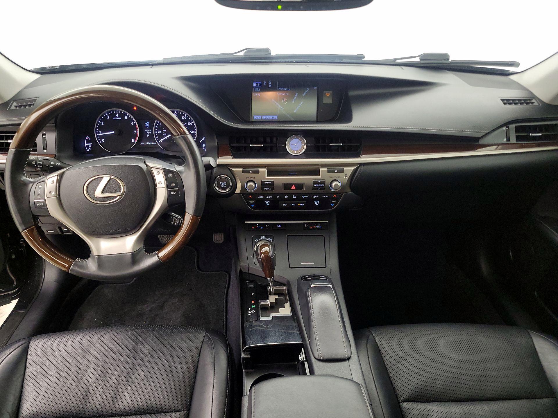 Thumbnail: 2013 Lexus ES - 9