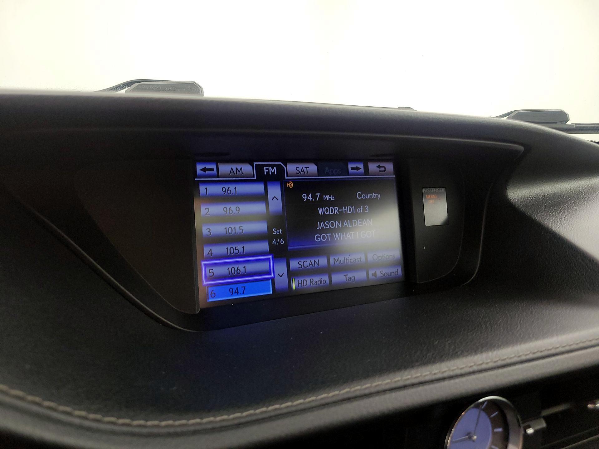 Thumbnail: 2013 Lexus ES - 16