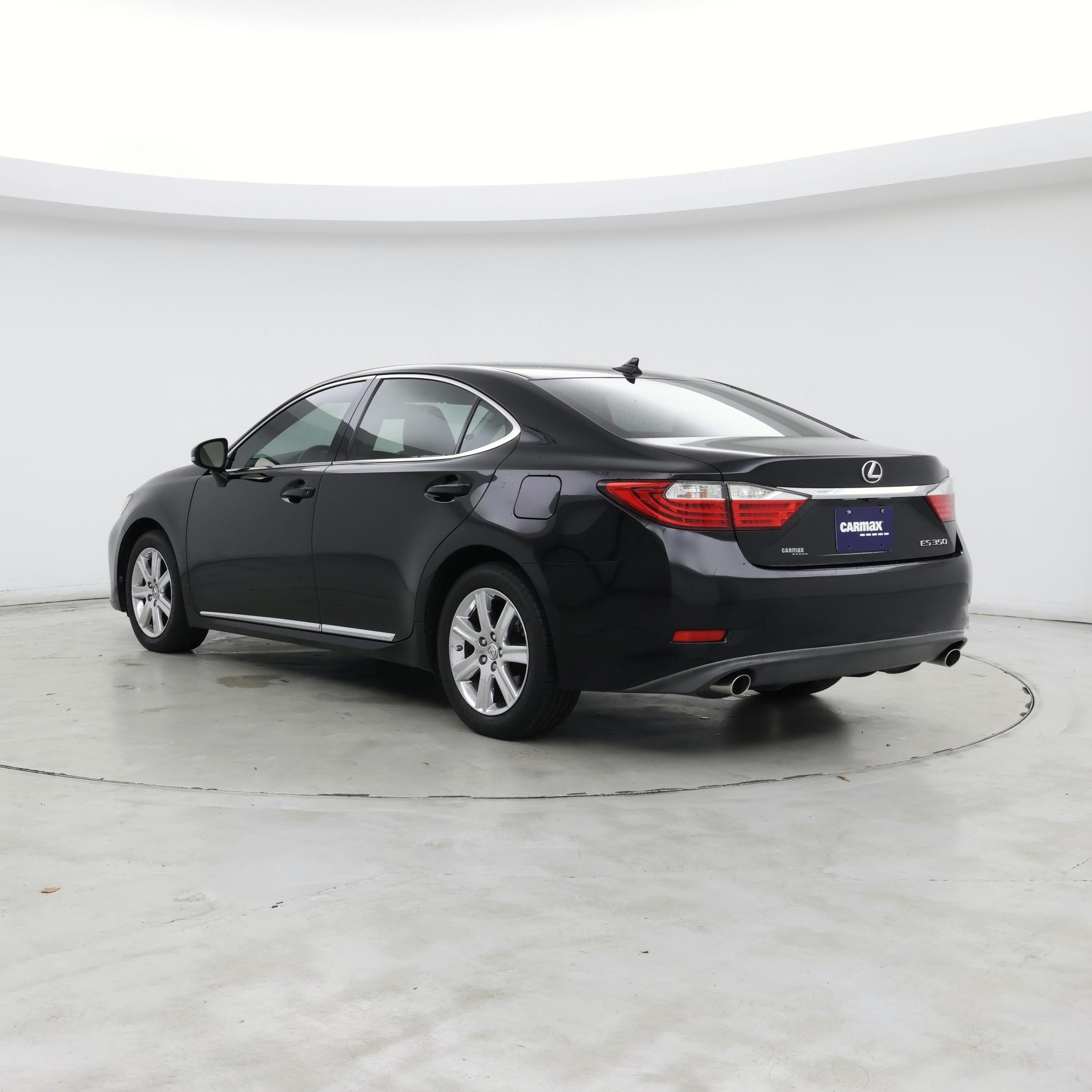 Thumbnail: 2013 Lexus ES - 2