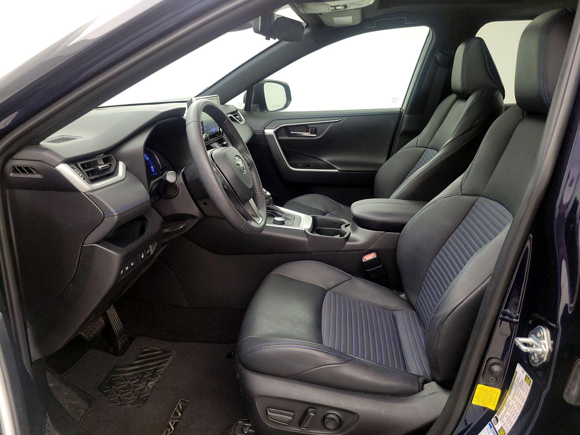 Thumbnail: 2021 Toyota RAV4 - 11