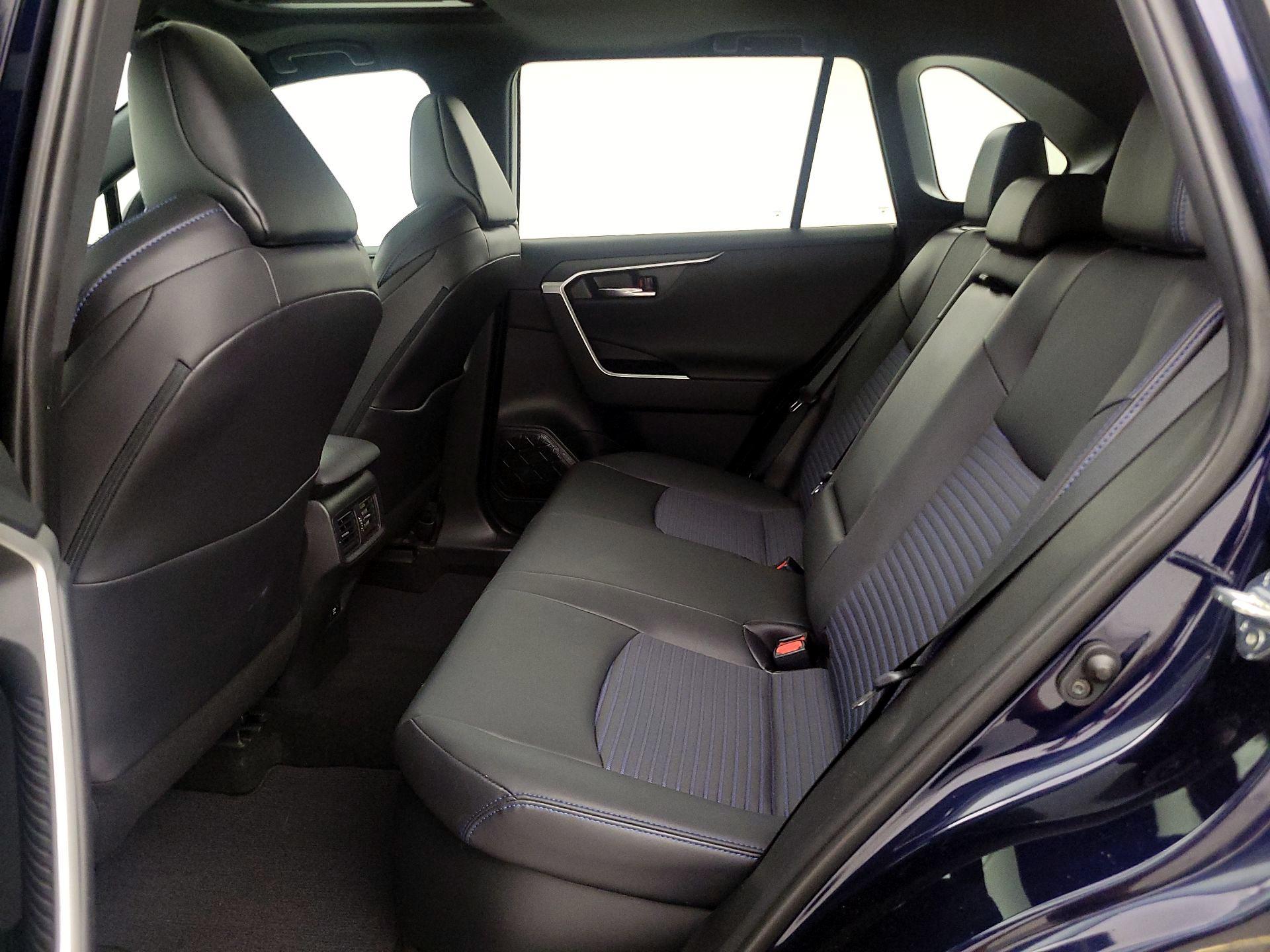 Thumbnail: 2021 Toyota RAV4 - 20