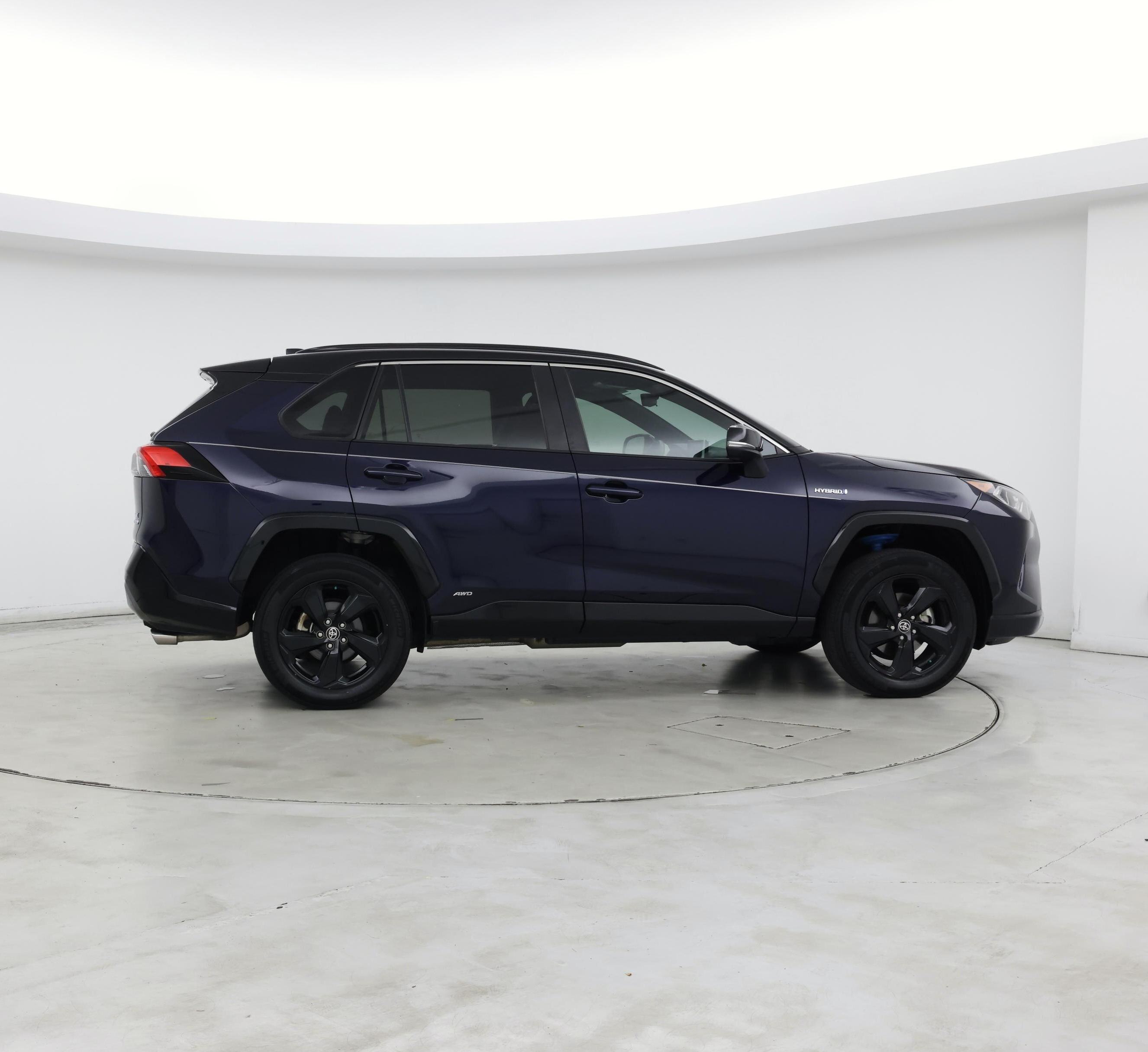Thumbnail: 2021 Toyota RAV4 - 7