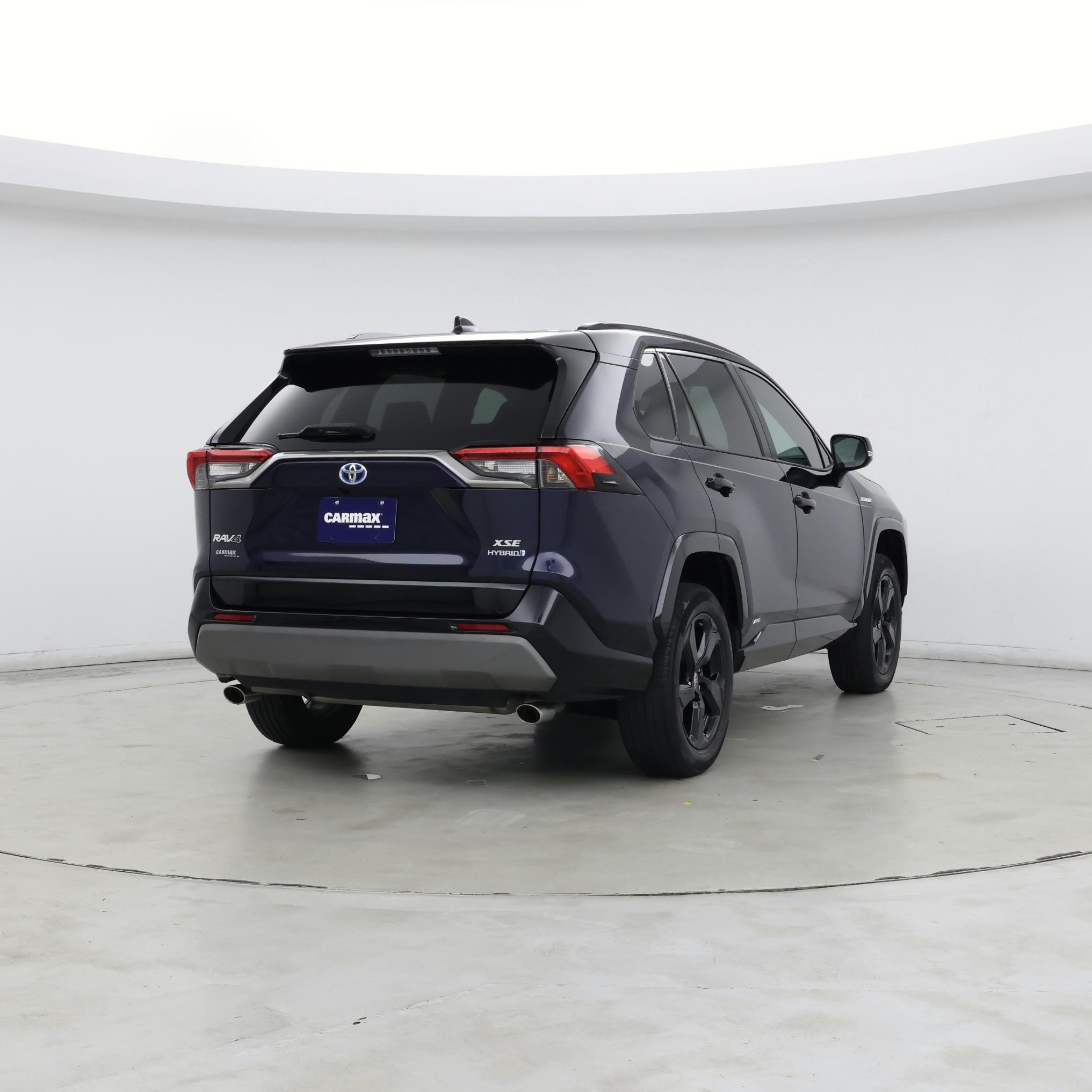 Thumbnail: 2021 Toyota RAV4 - 8