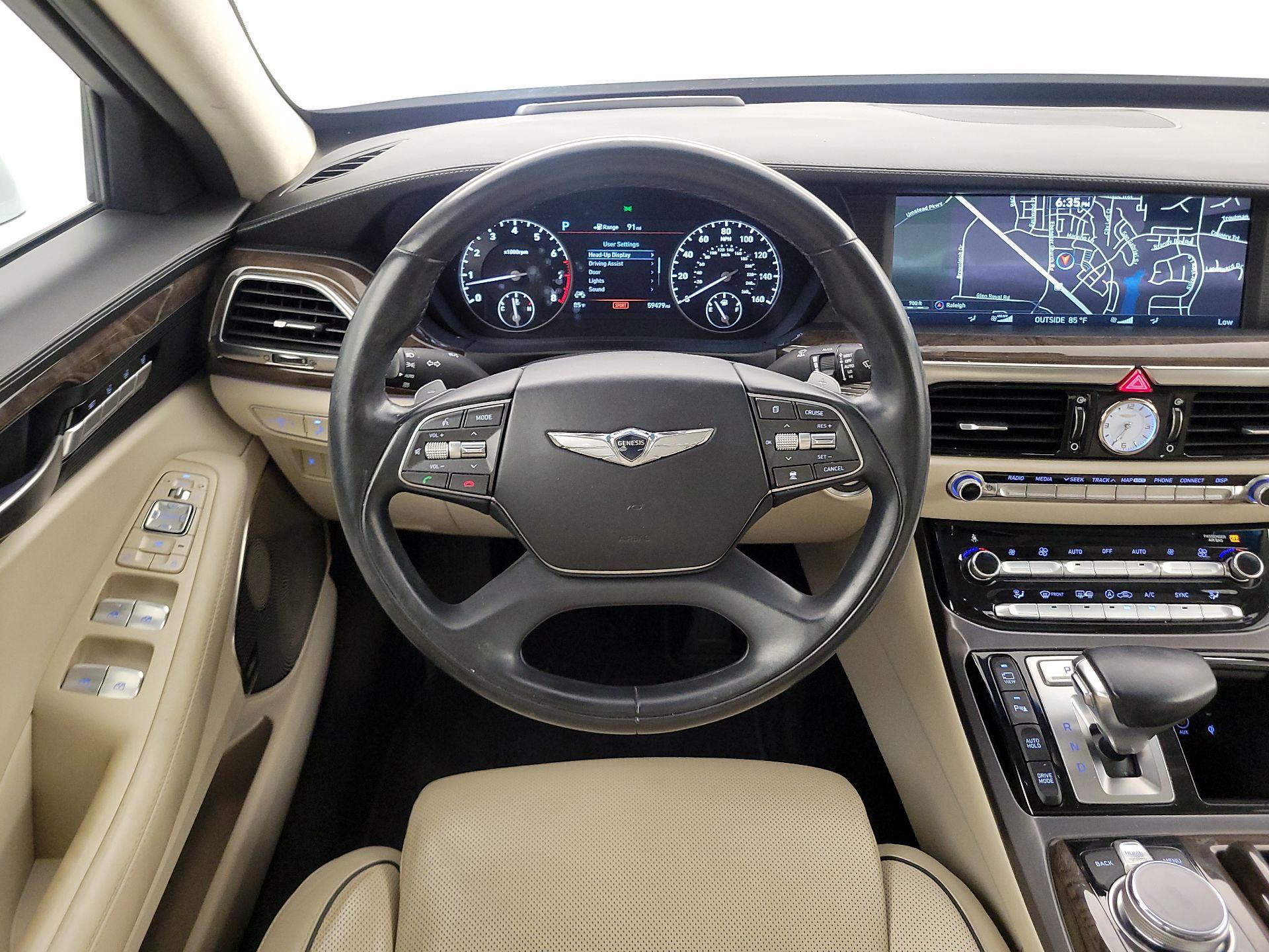 Thumbnail: 2018 Genesis G90 - 10