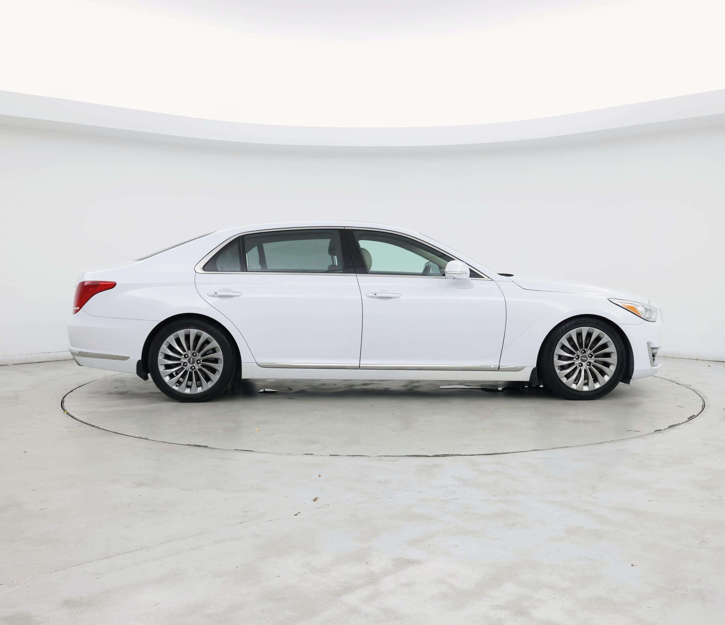 Thumbnail: 2018 Genesis G90 - 7