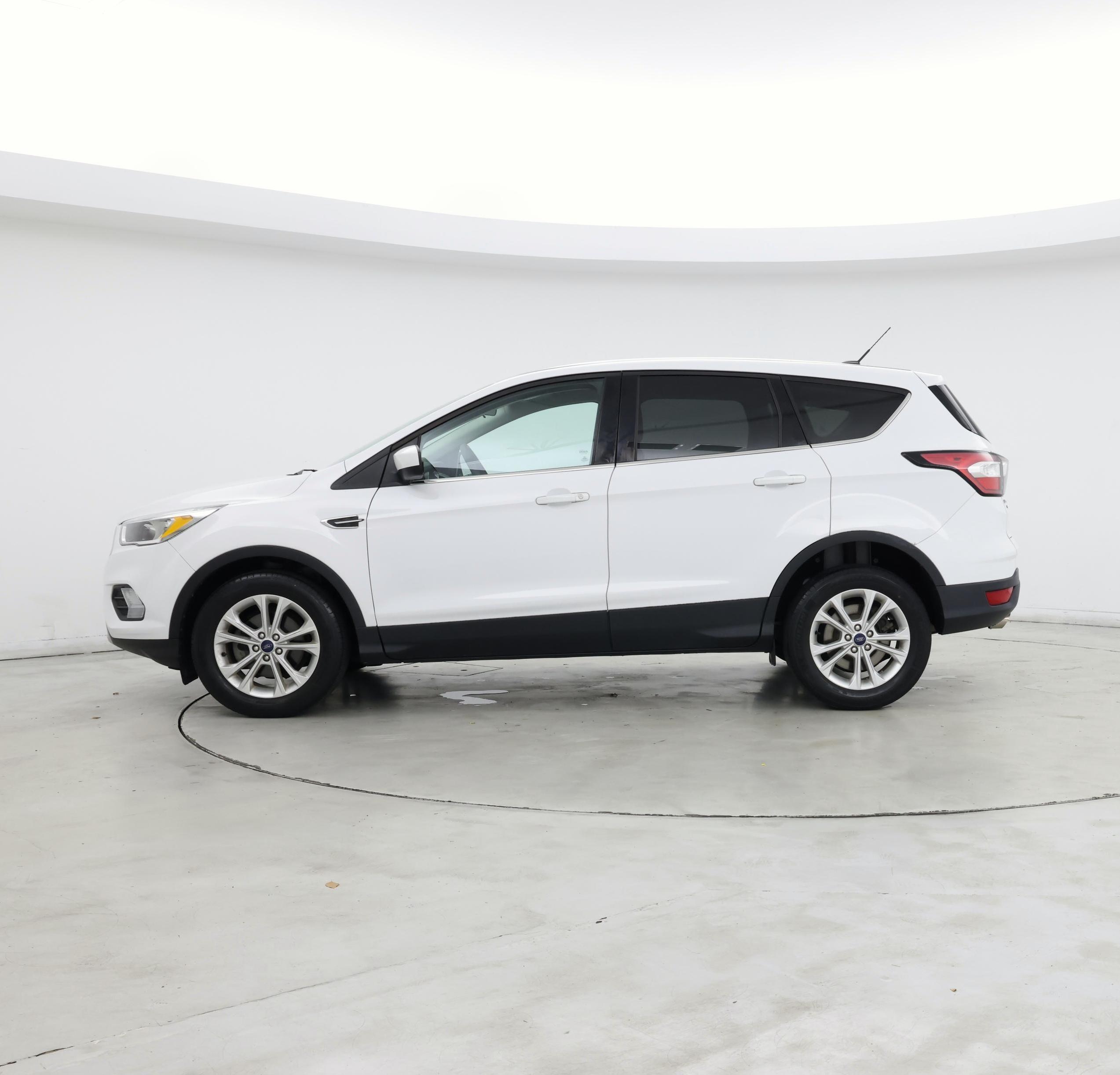 Thumbnail: 2017 Ford Escape - 3