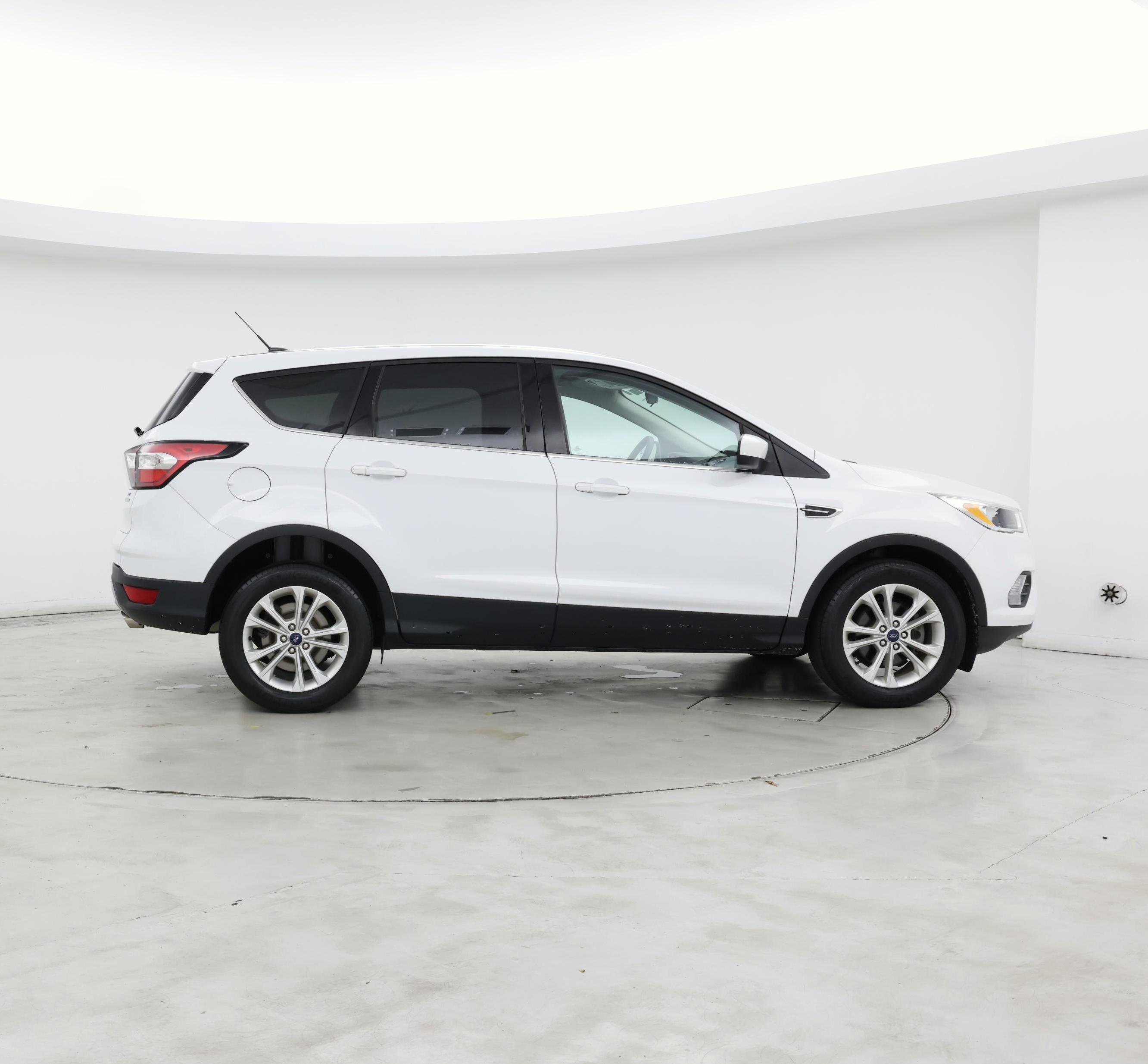 Thumbnail: 2017 Ford Escape - 7
