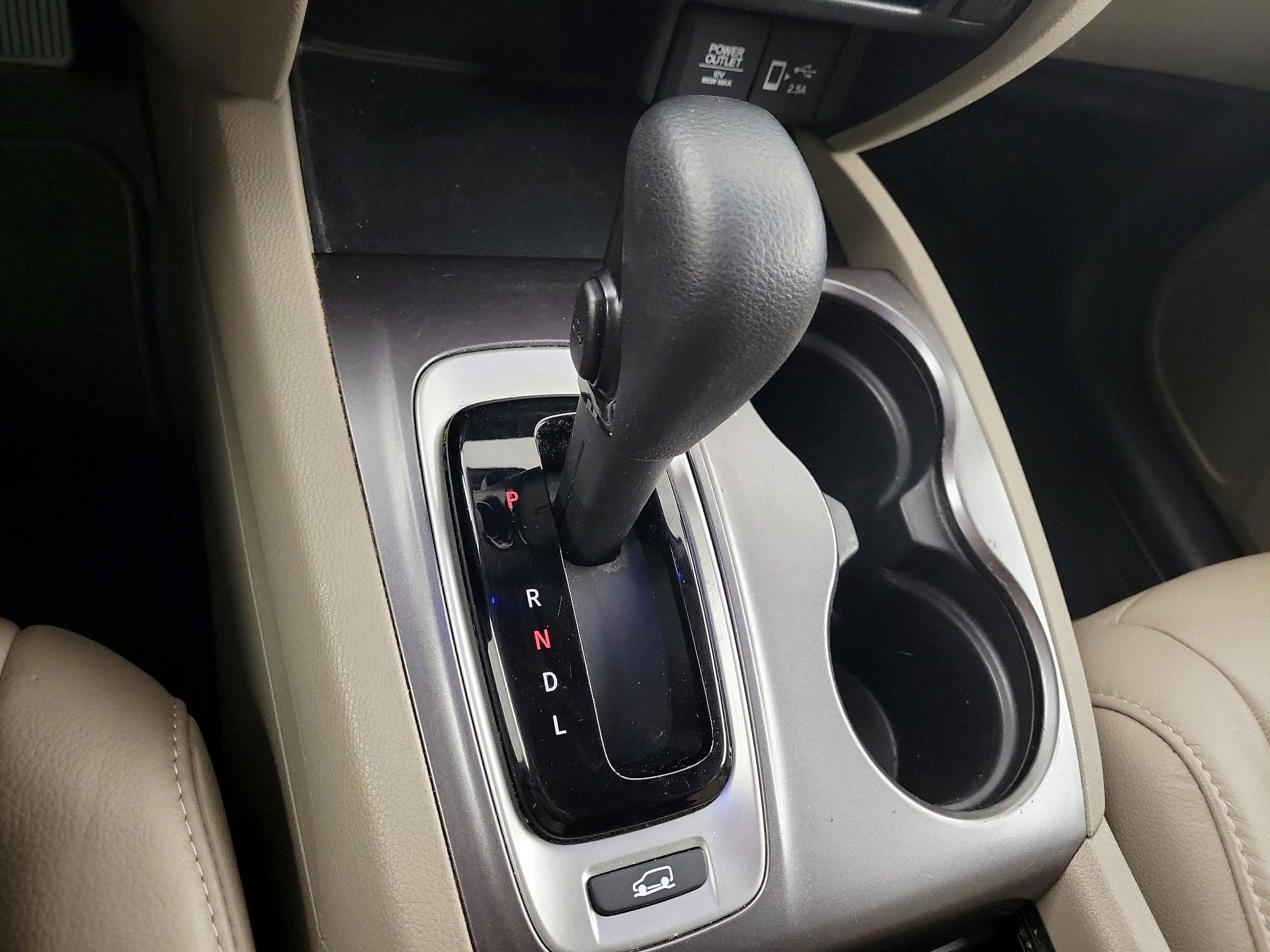 Thumbnail: 2020 Honda Pilot - 15
