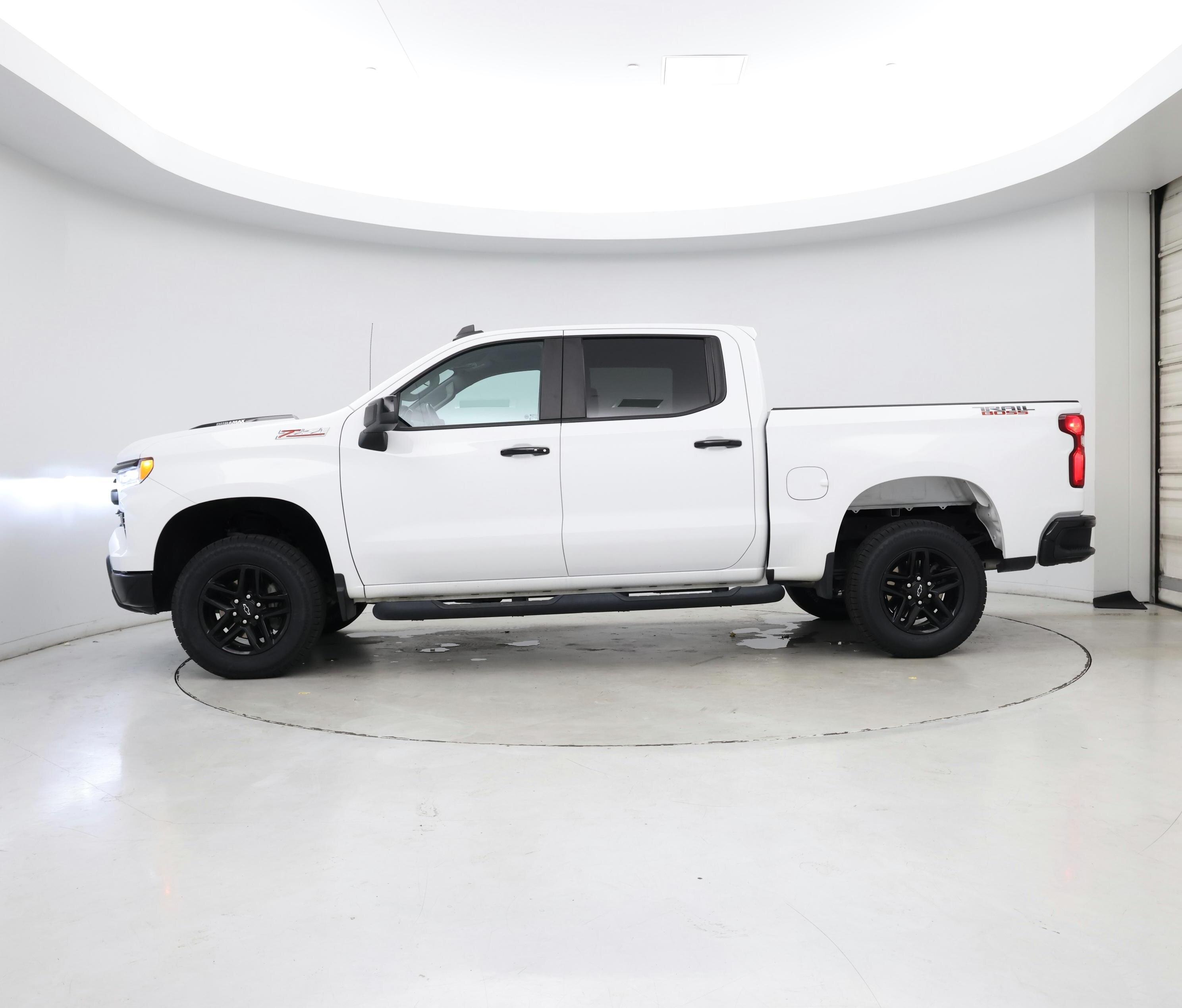 Thumbnail: 2023 Chevrolet Silverado 1500 - 3
