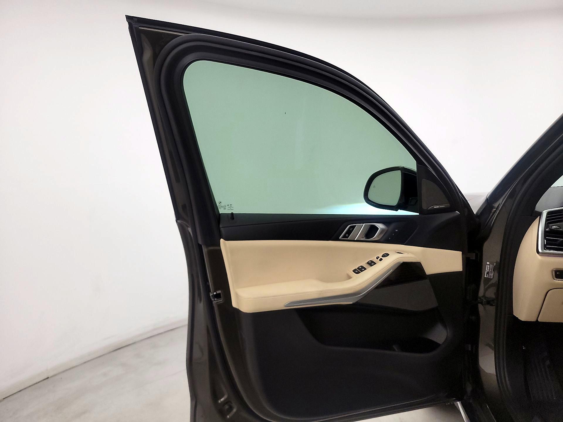 Thumbnail: 2020 BMW X5 - 12