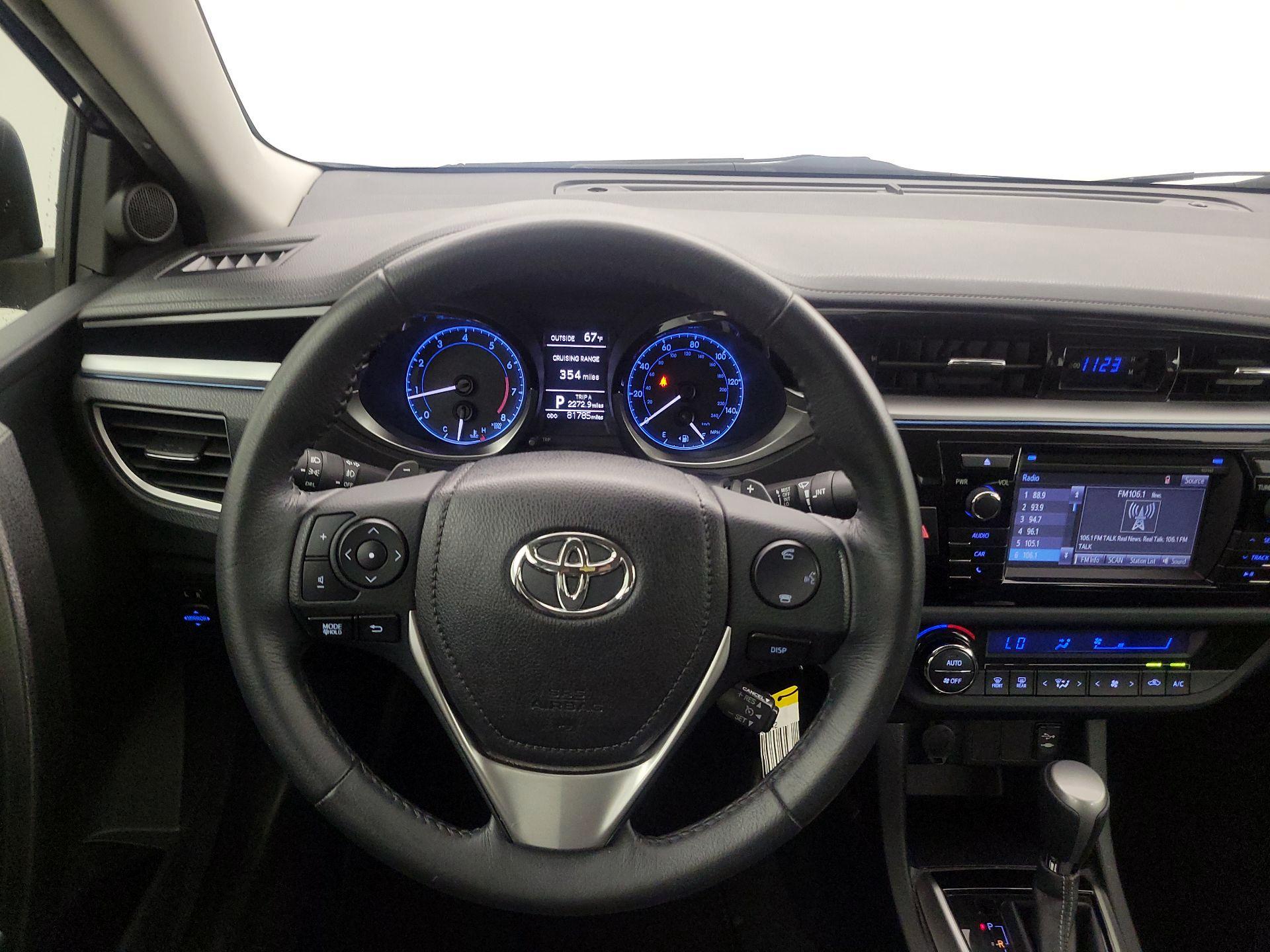 Thumbnail: 2015 Toyota Corolla - 10