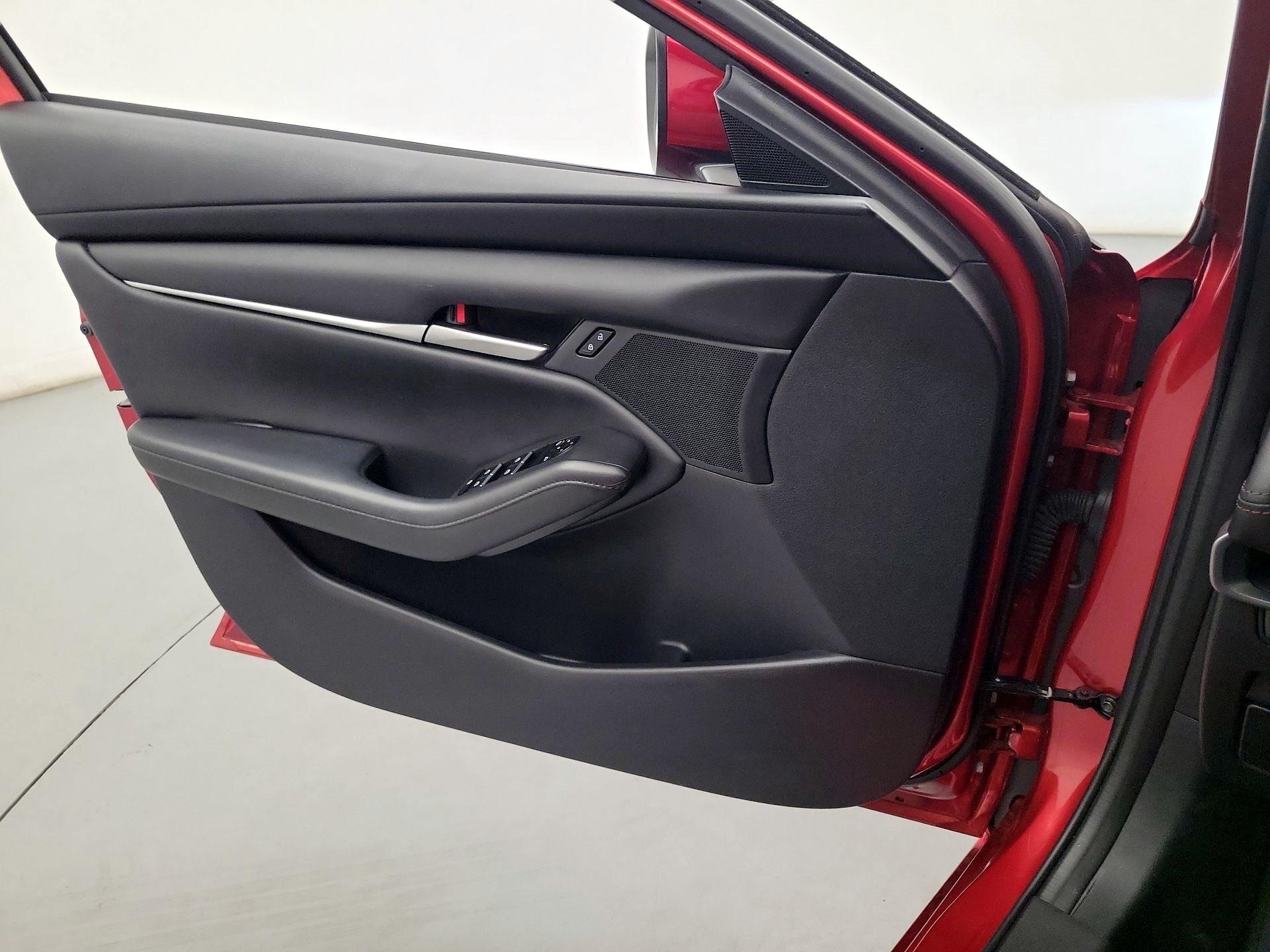Thumbnail: 2022 Mazda Mazda3 - 10