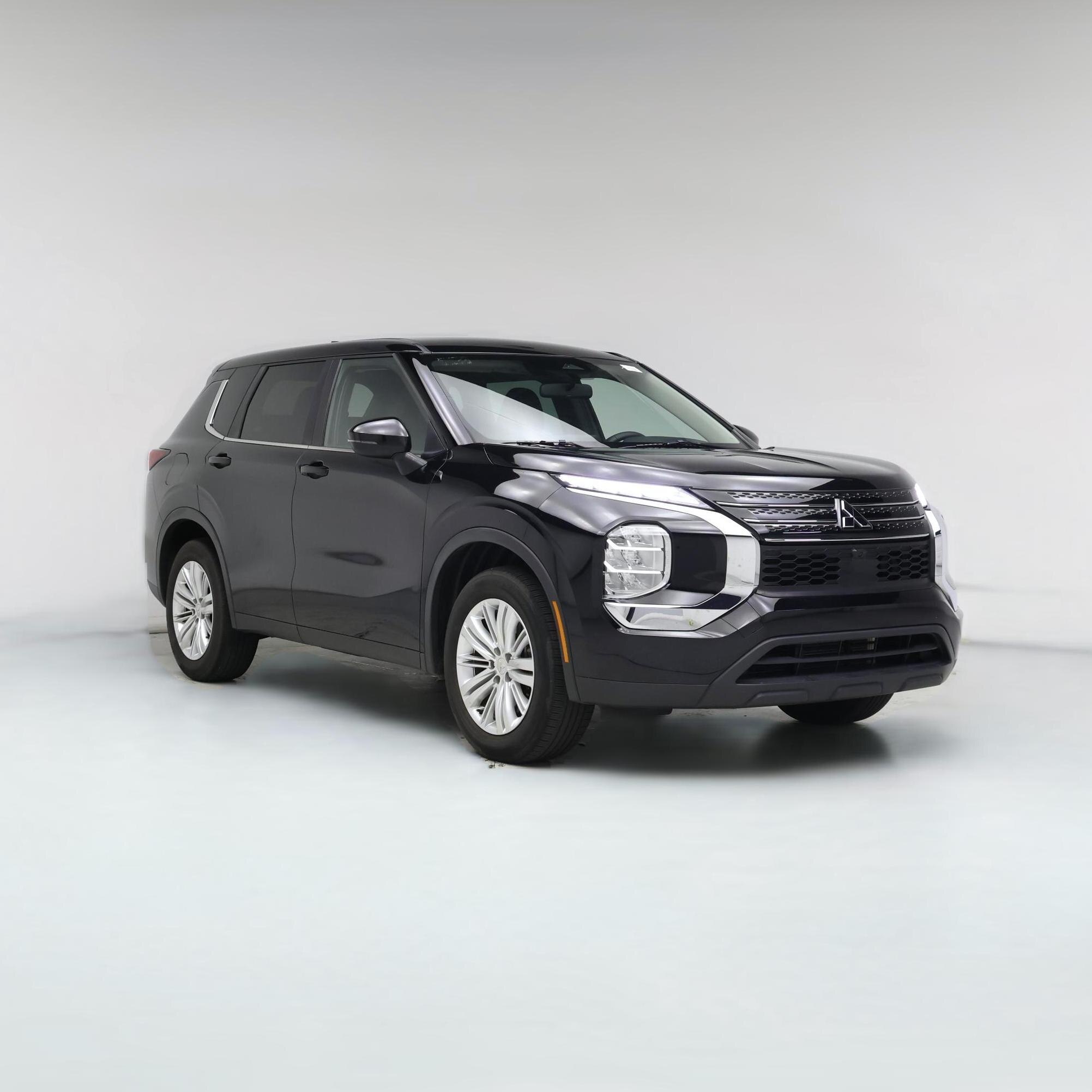 Thumbnail: 2023 Mitsubishi Outlander - 1