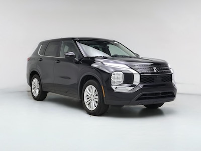 Black 2023 Mitsubishi Outlander ES
