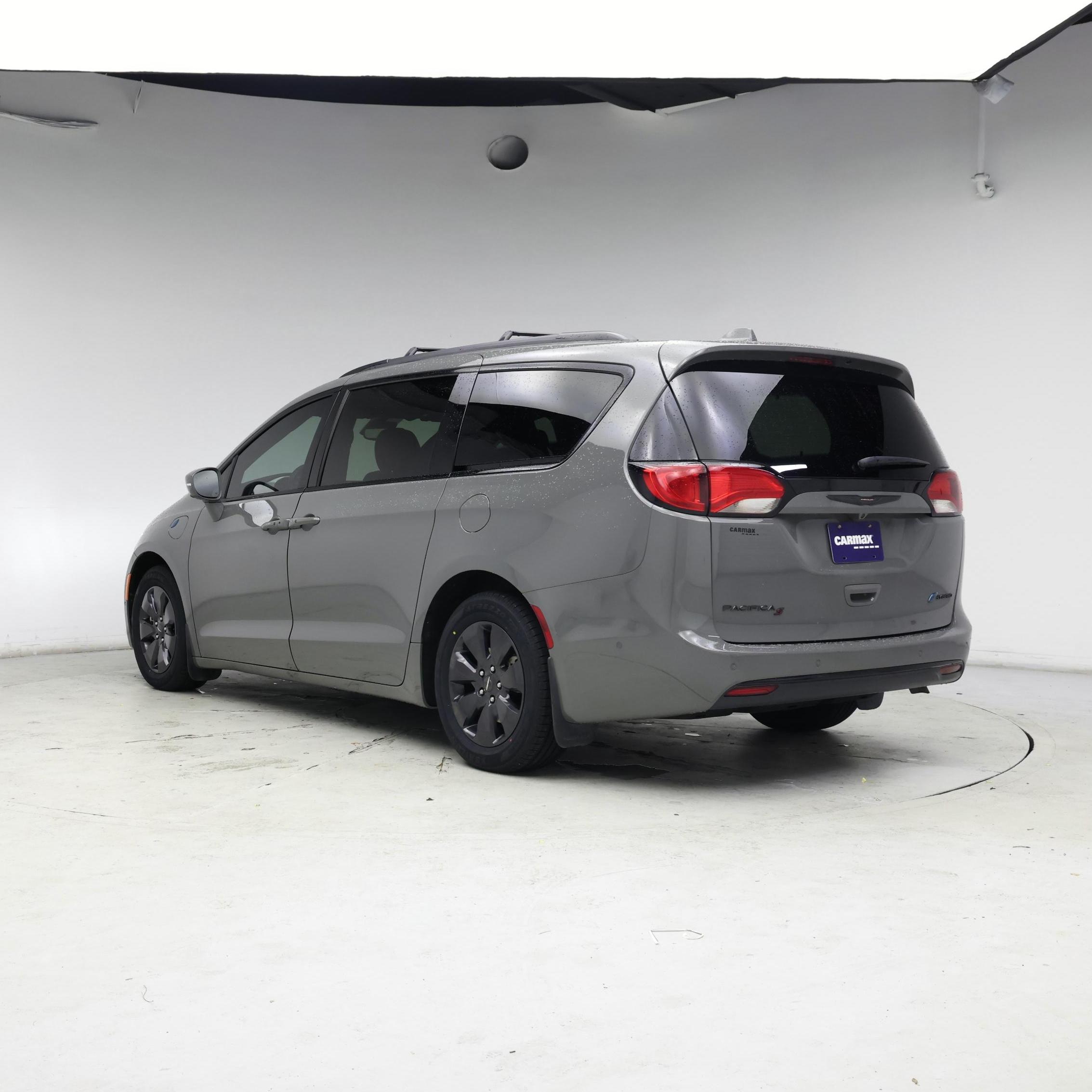 Thumbnail: 2020 Chrysler Pacifica - 2