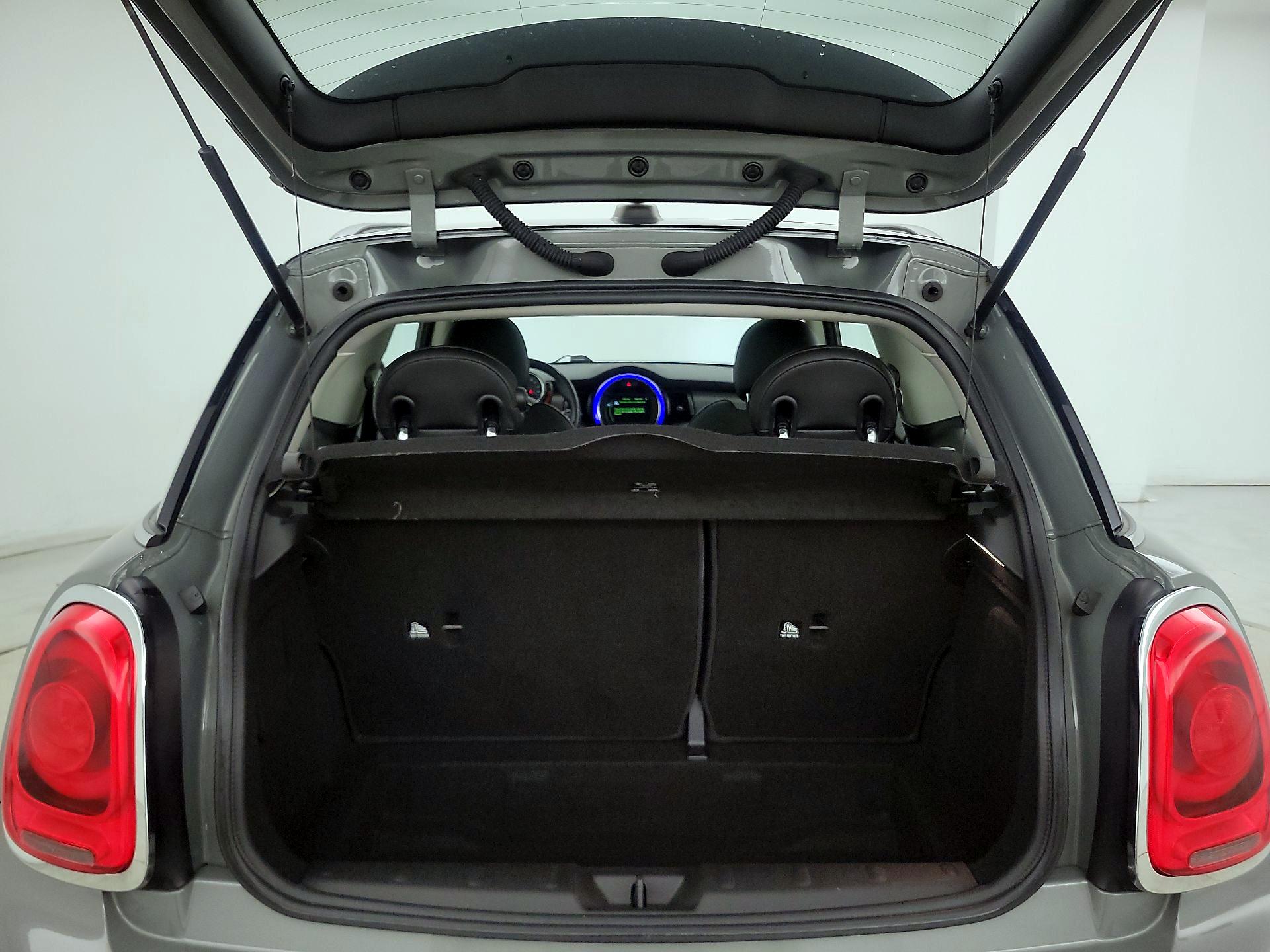 Thumbnail: 2017 MINI Cooper Hardtop - 20
