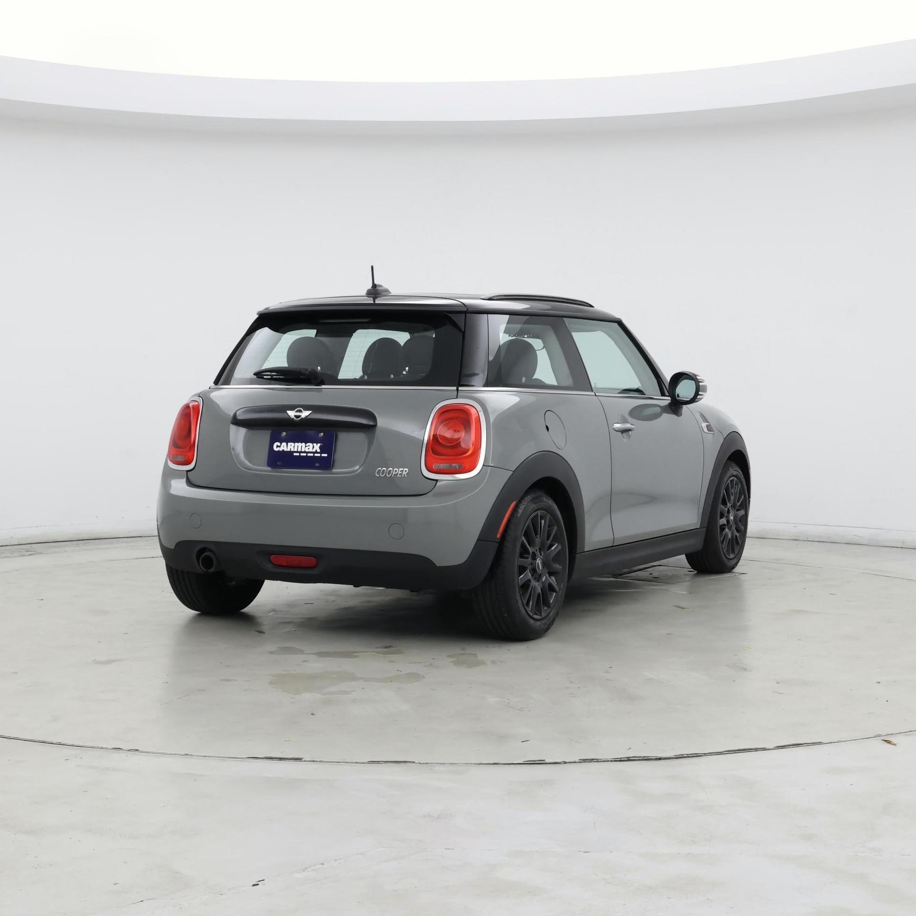 Thumbnail: 2017 MINI Cooper Hardtop - 8
