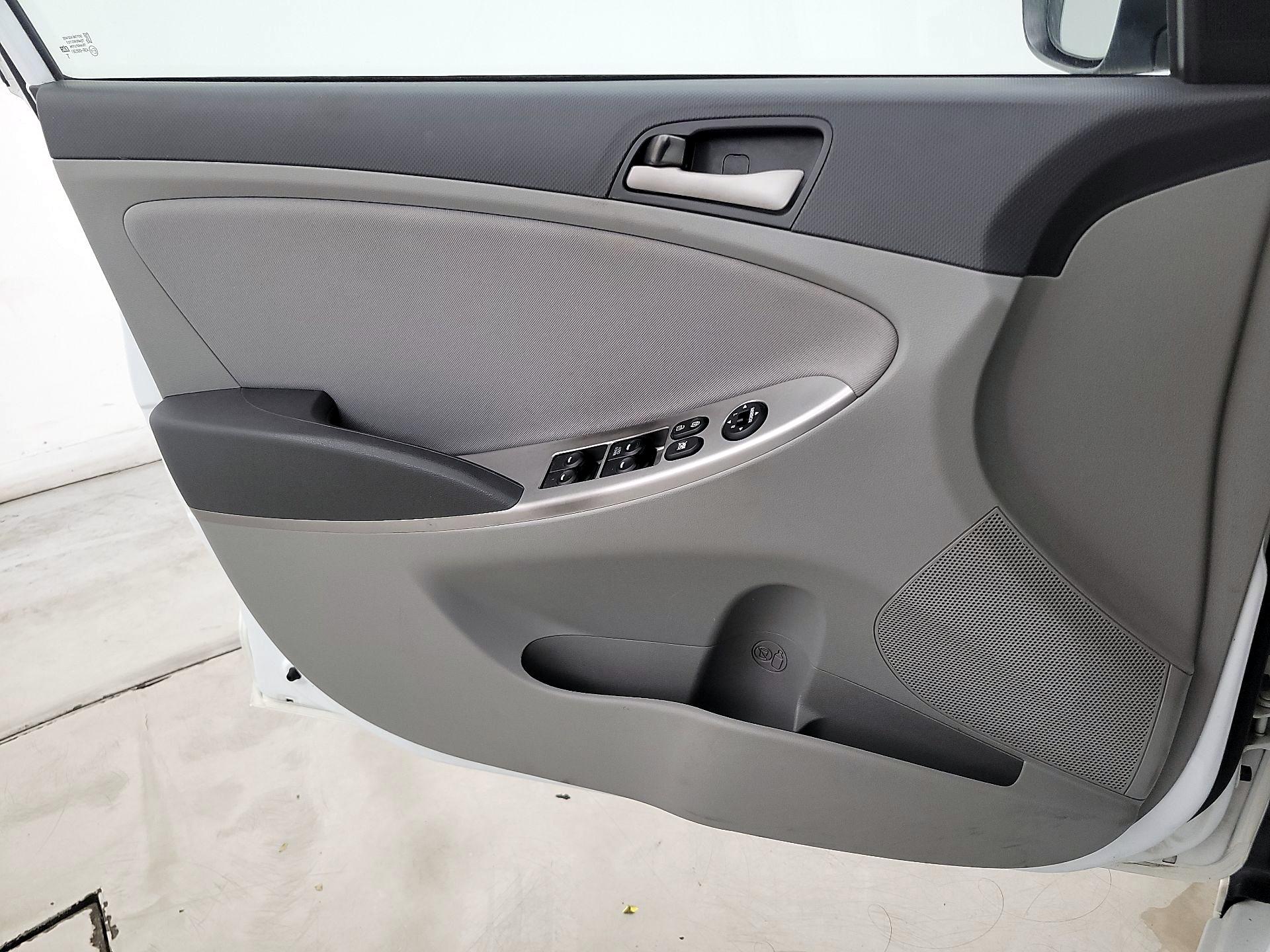 Thumbnail: 2017 Hyundai Accent - 12