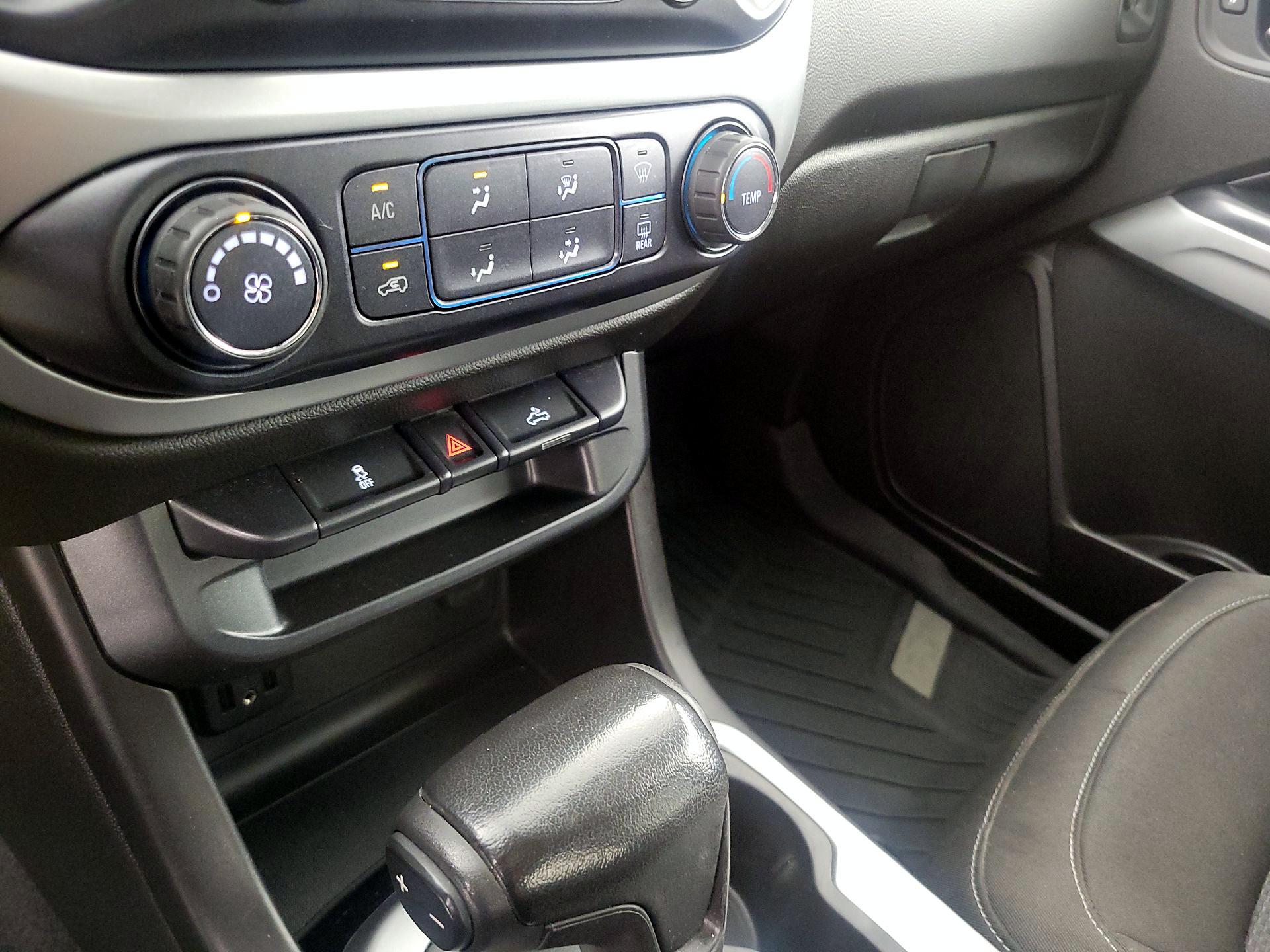 Thumbnail: 2019 Chevrolet Colorado - 16