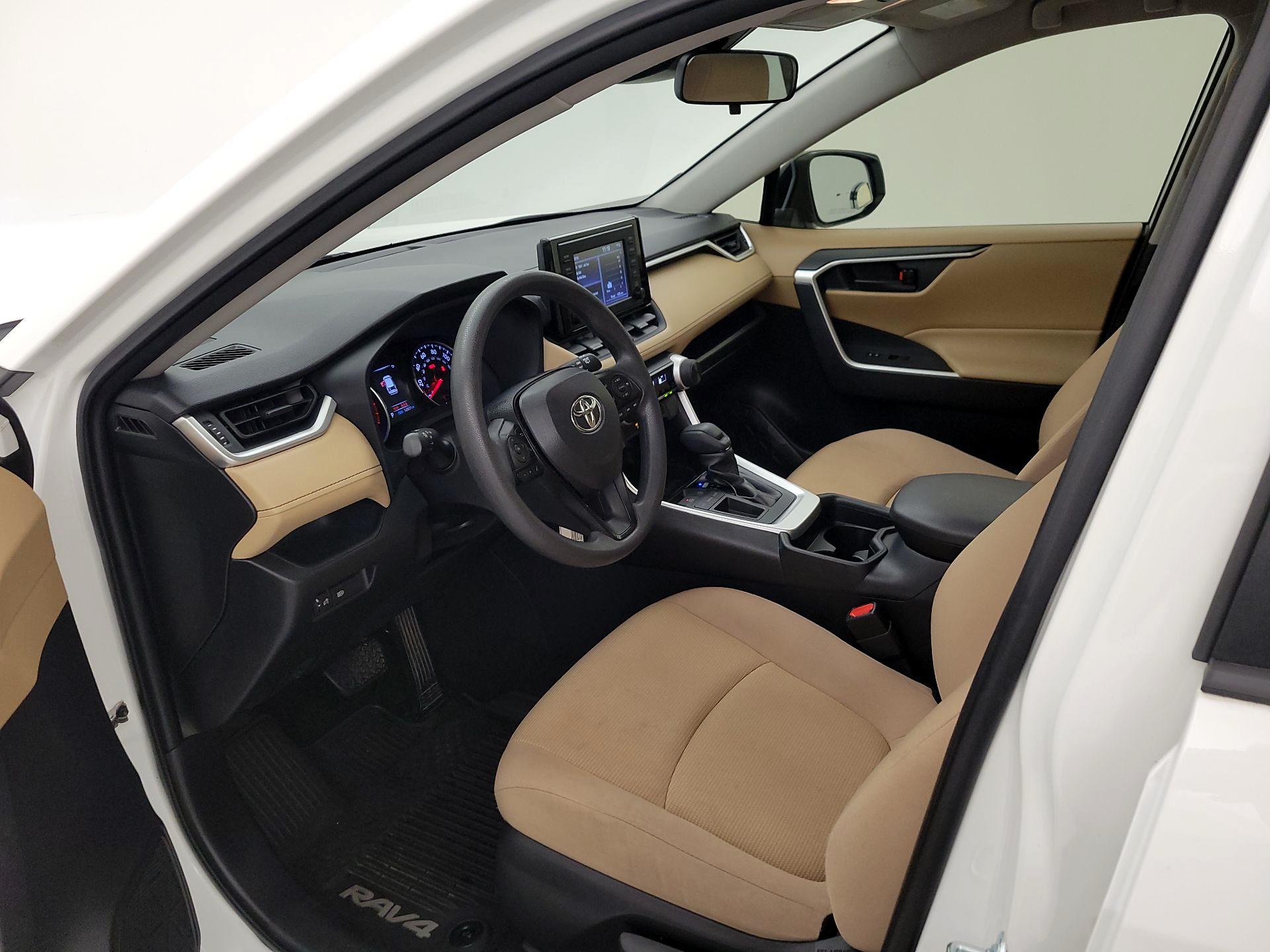 Thumbnail: 2019 Toyota RAV4 - 11