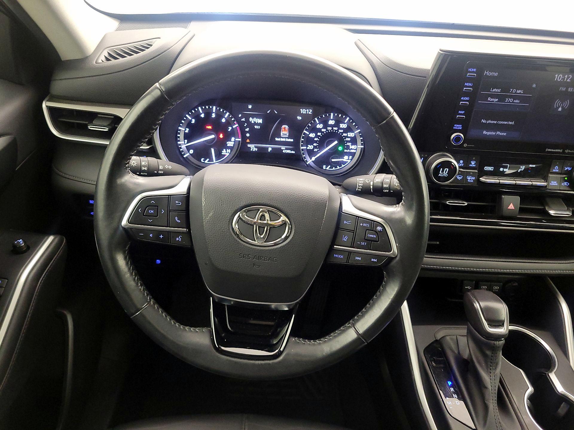 Thumbnail: 2021 Toyota Highlander - 10
