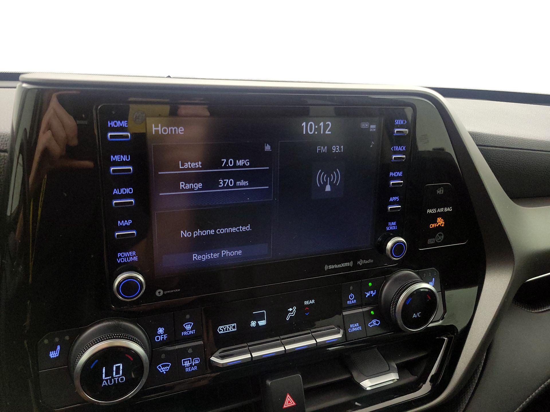 Thumbnail: 2021 Toyota Highlander - 15