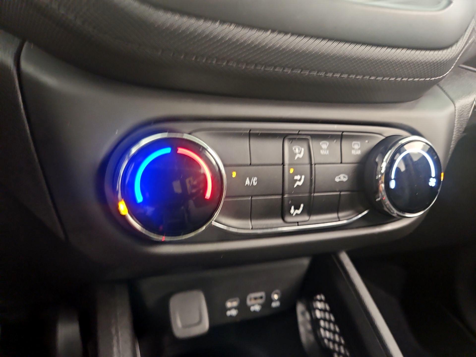 Thumbnail: 2022 Chevrolet TrailBlazer - 16