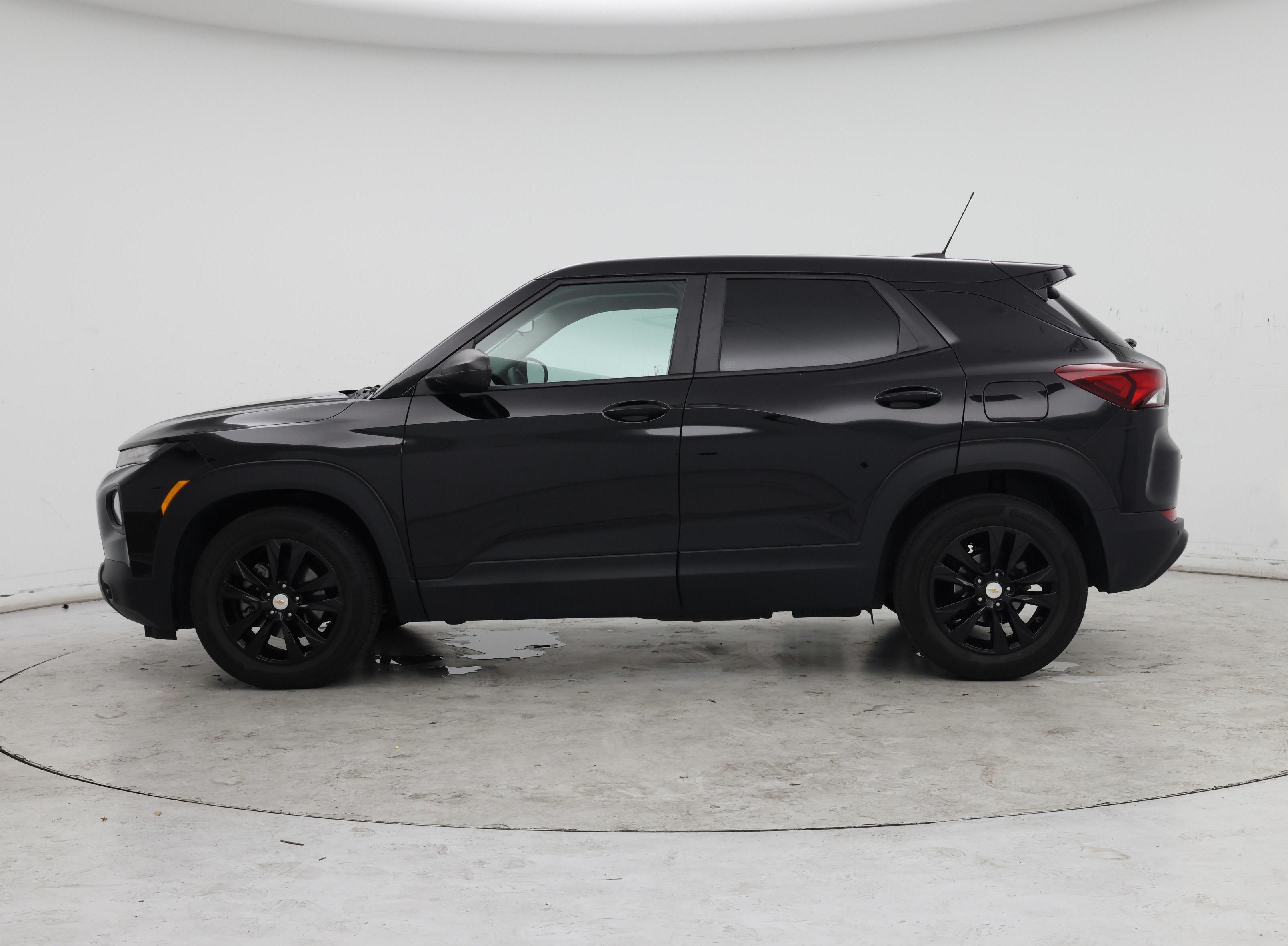 Thumbnail: 2022 Chevrolet TrailBlazer - 3