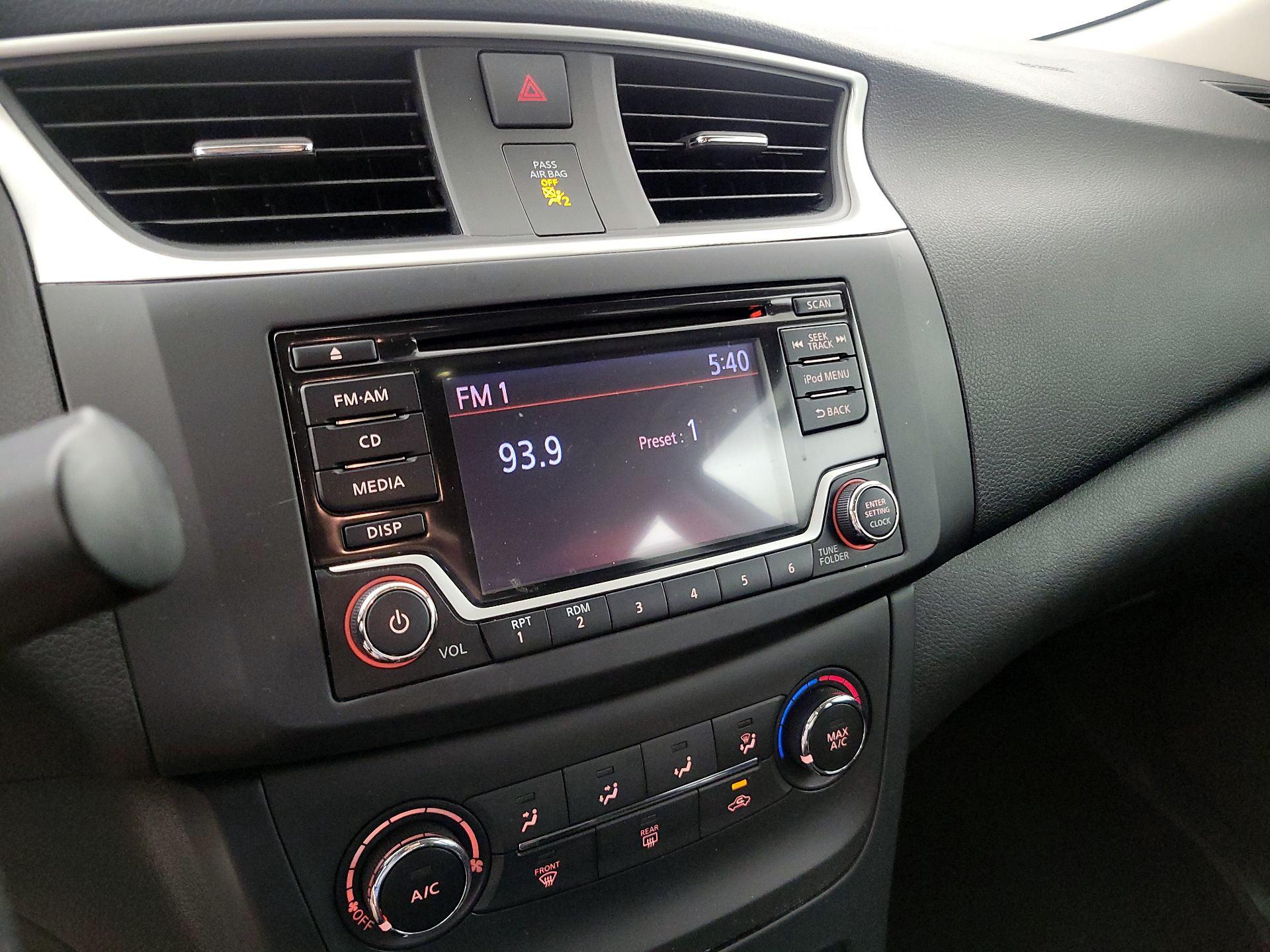 Thumbnail: 2018 Nissan Sentra - 15