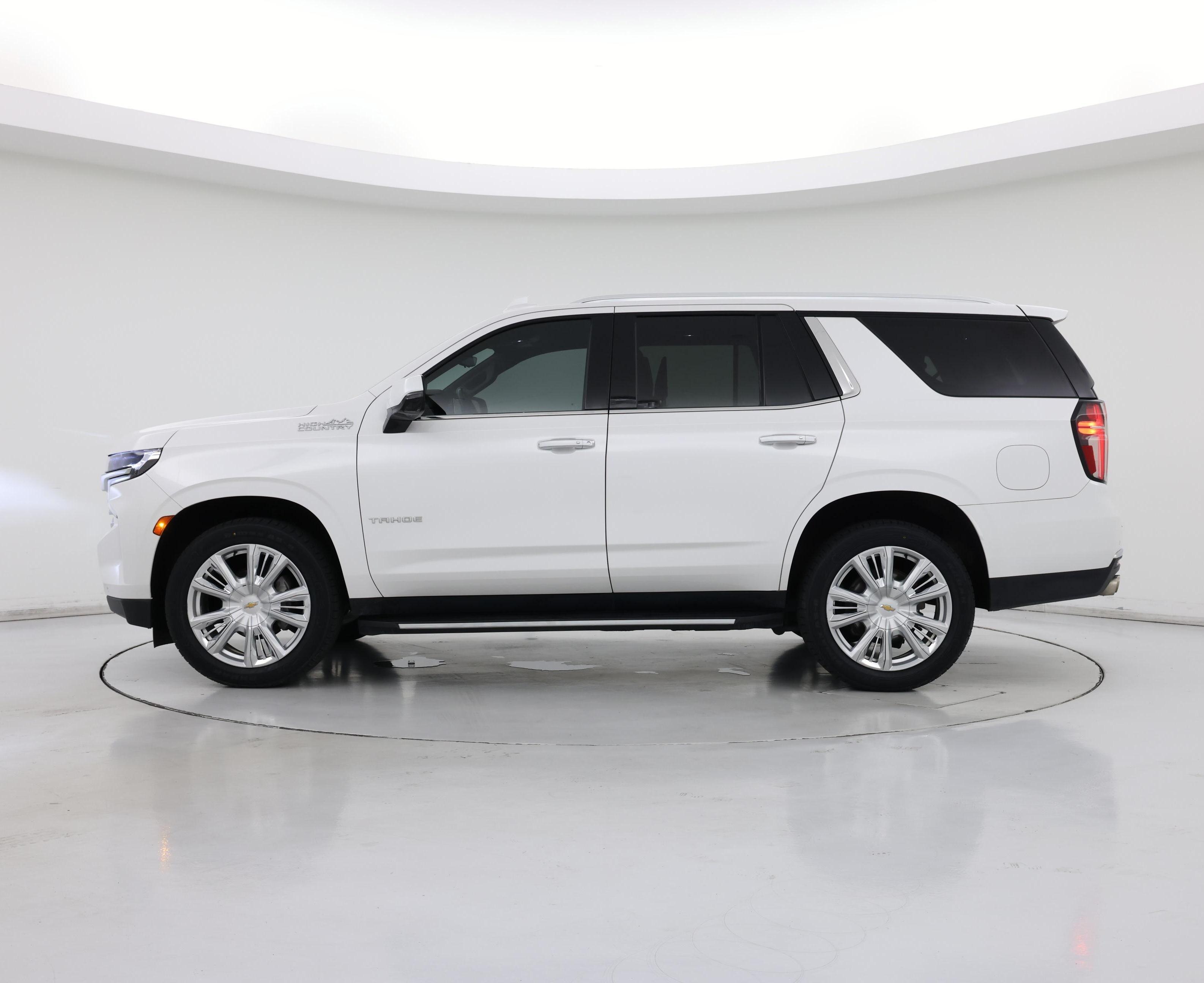 Thumbnail: 2022 Chevrolet Tahoe - 3