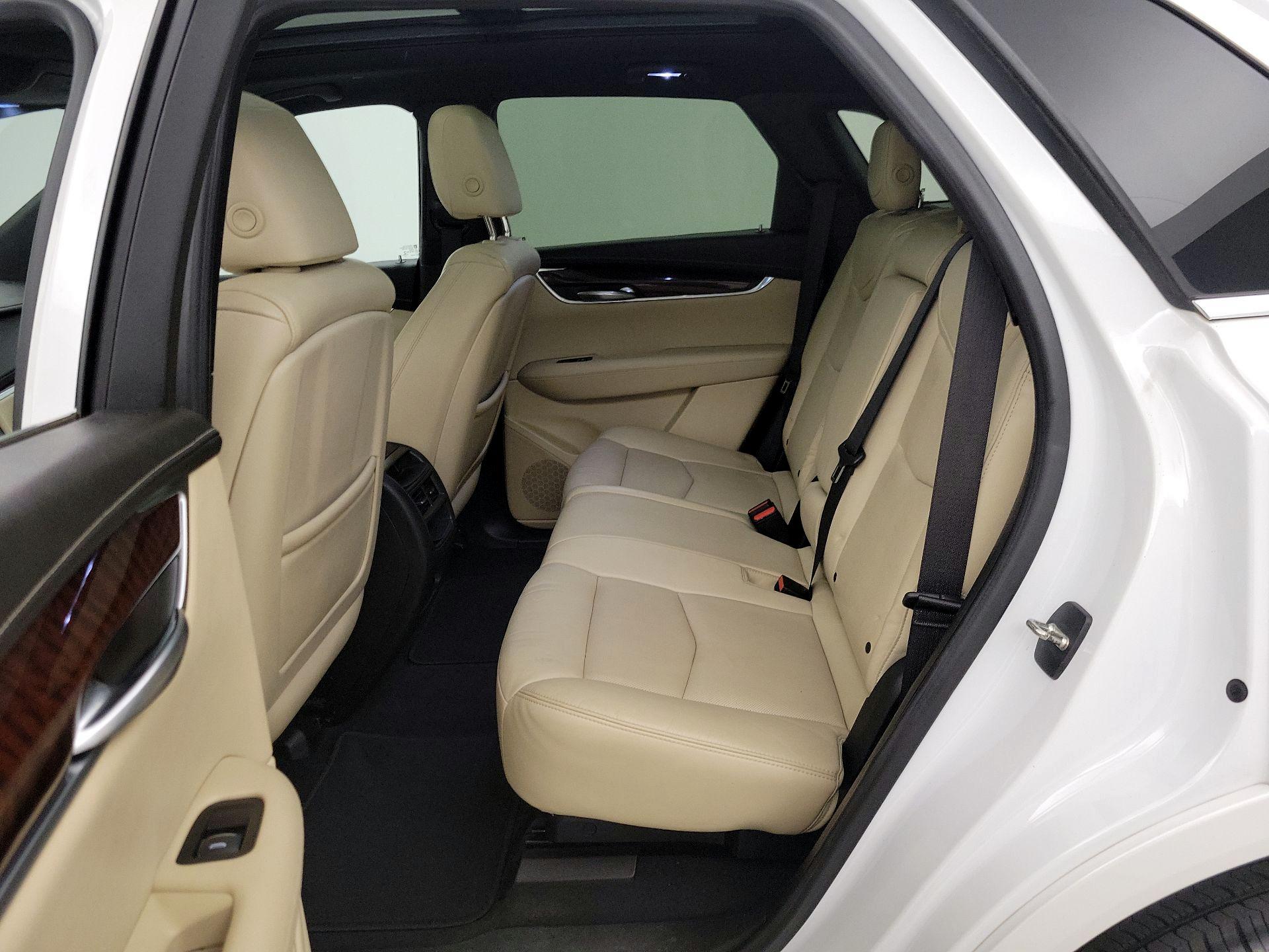 Thumbnail: 2017 Cadillac XT5 - 20