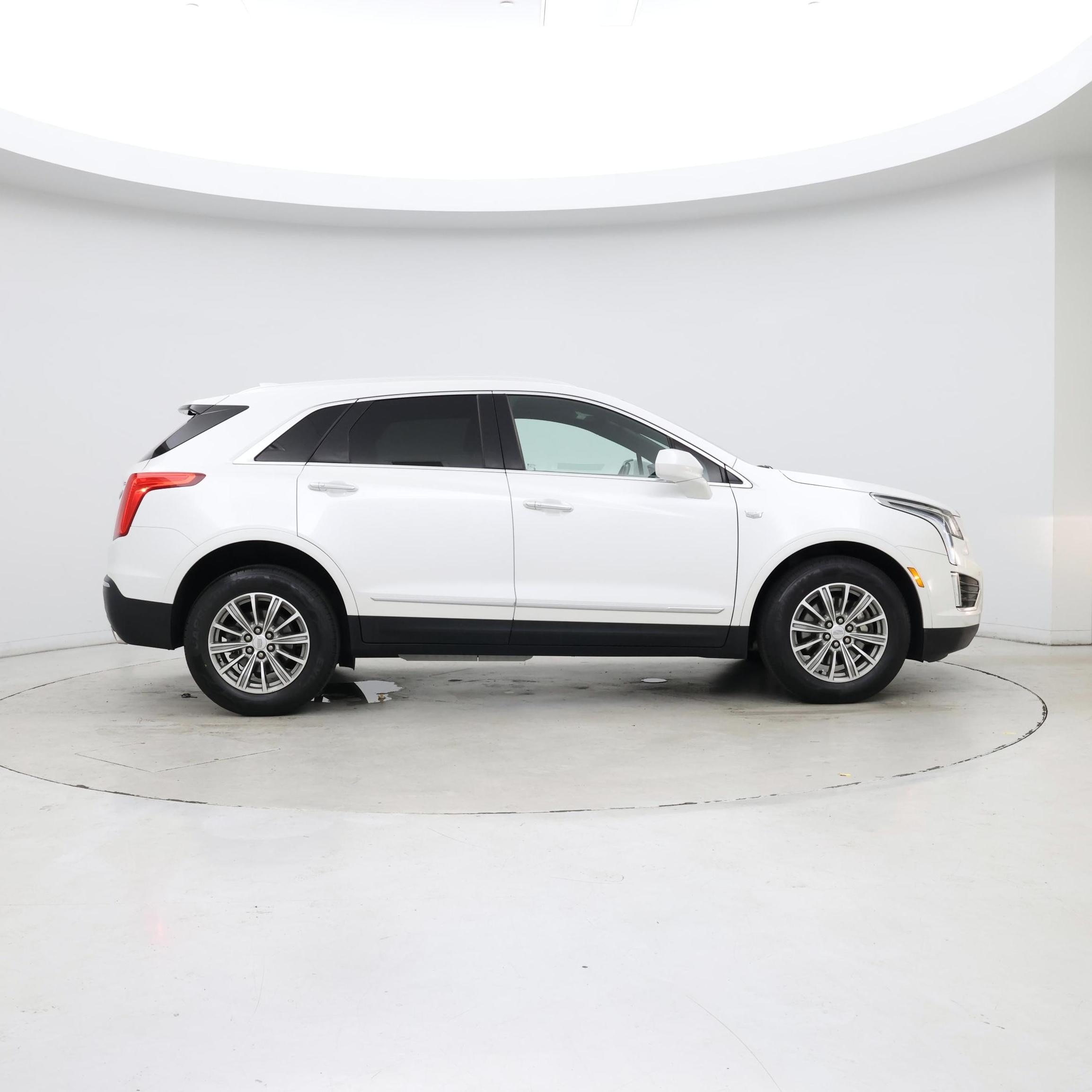Thumbnail: 2017 Cadillac XT5 - 7