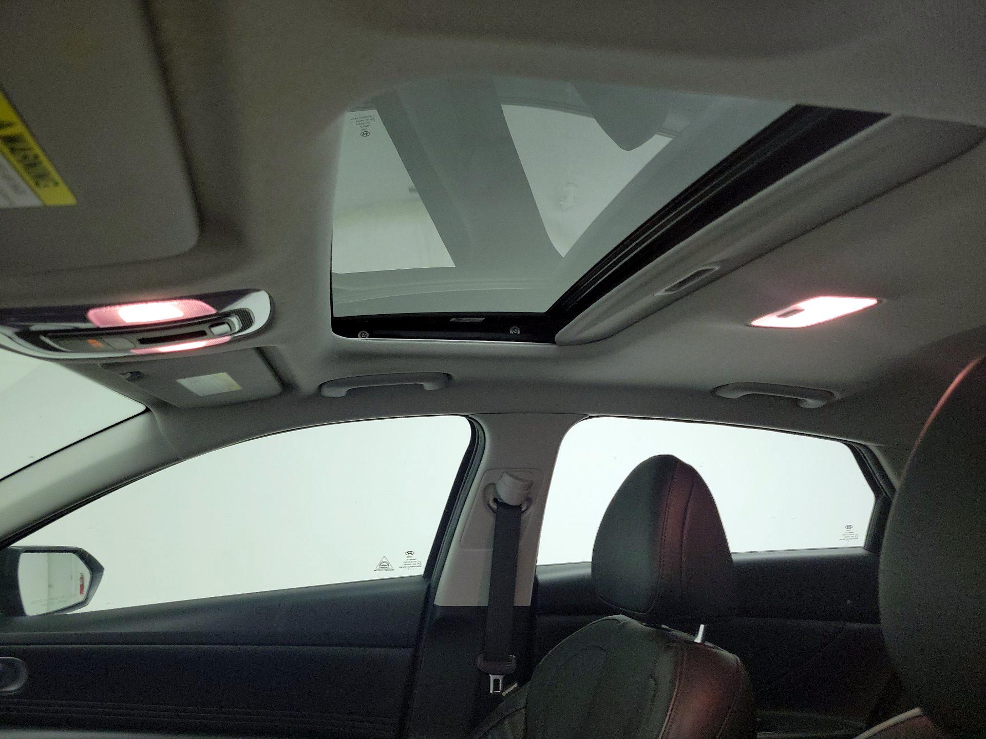 Thumbnail: 2023 Hyundai Elantra - 20