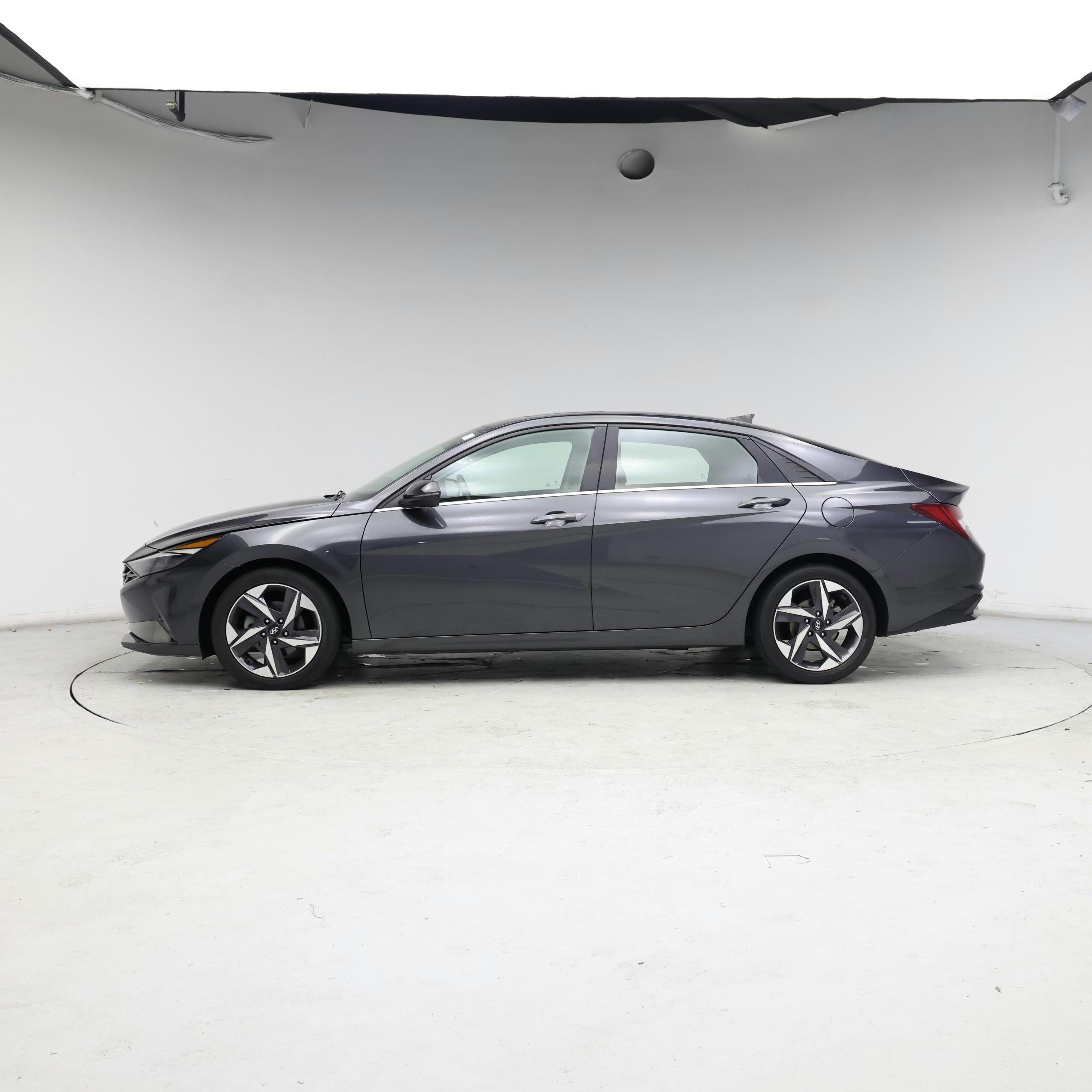 Thumbnail: 2023 Hyundai Elantra - 3