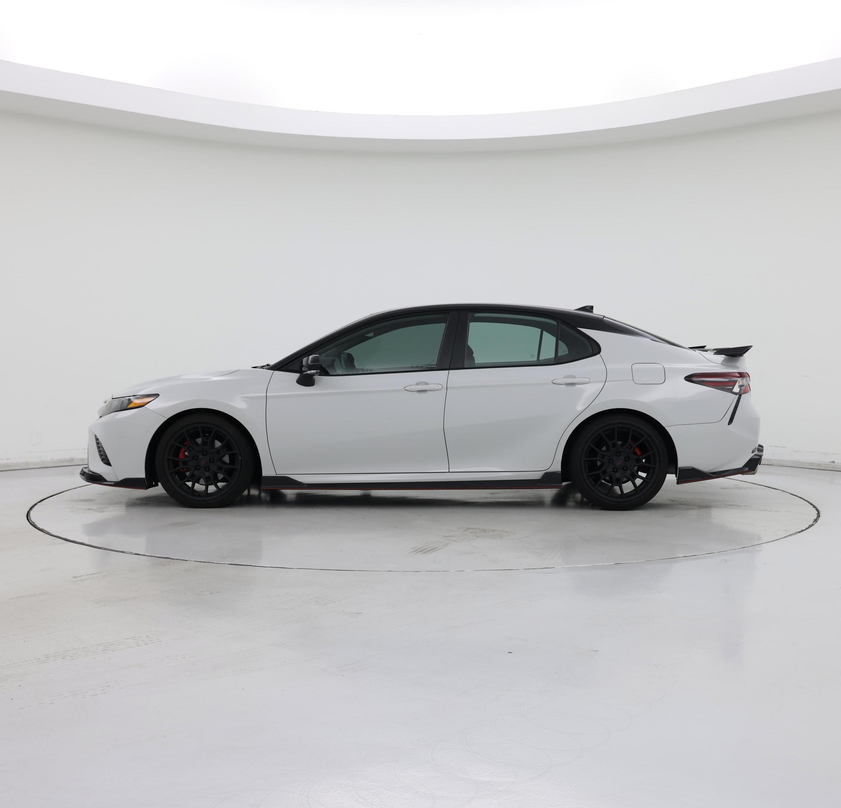 Thumbnail: 2021 Toyota Camry - 3