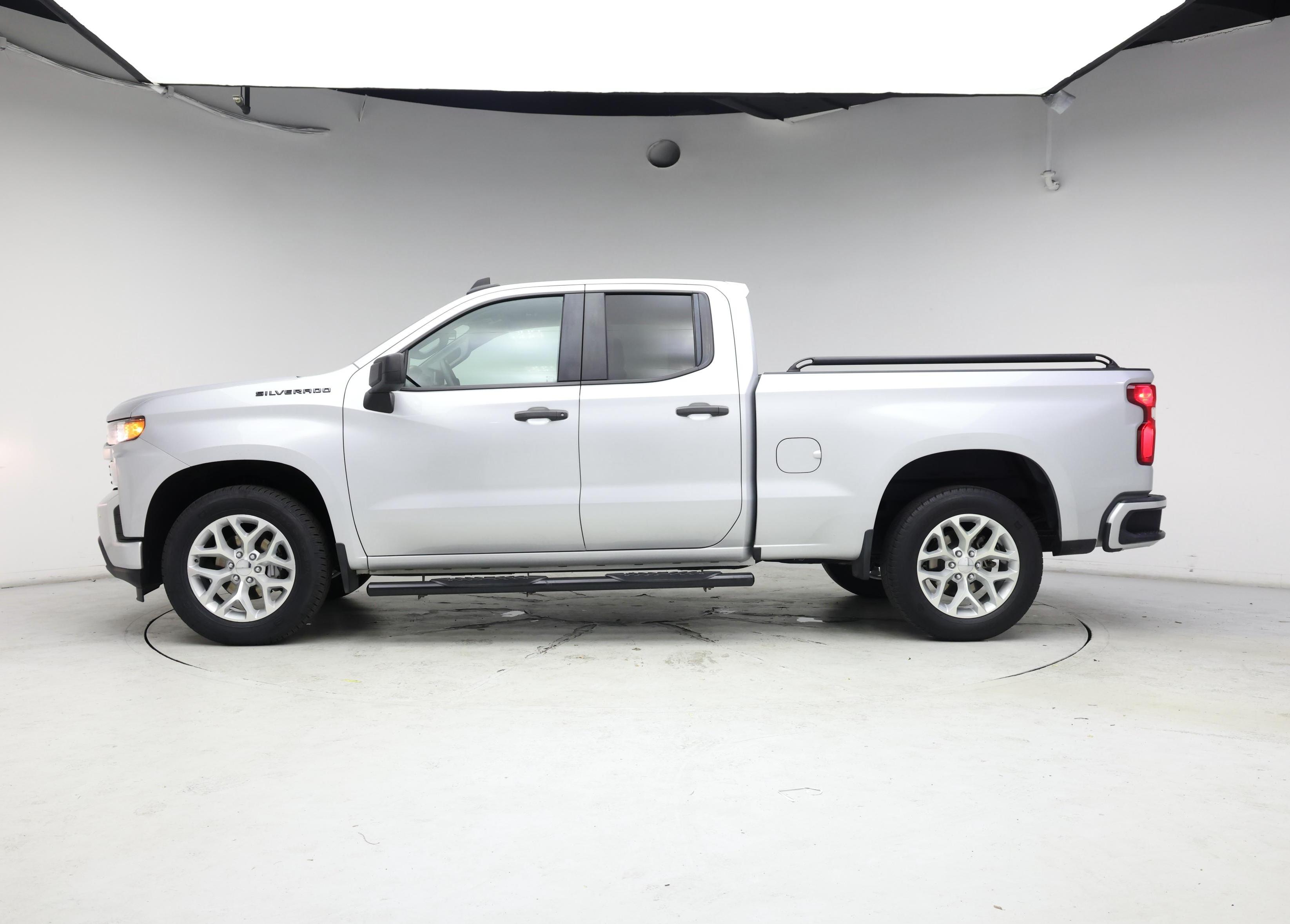 Thumbnail: 2020 Chevrolet Silverado 1500 - 3