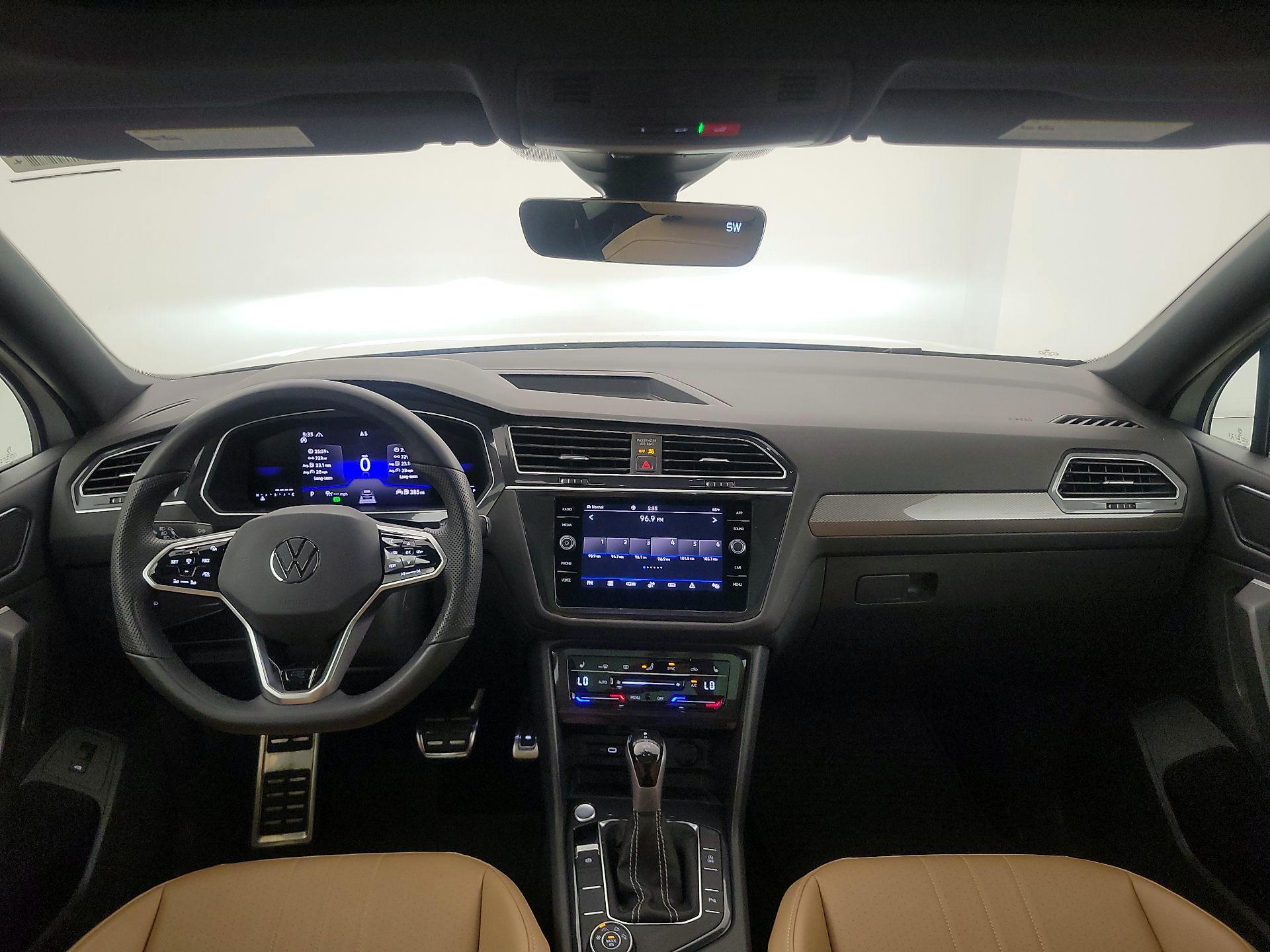 Thumbnail: 2024 Volkswagen Tiguan - 9