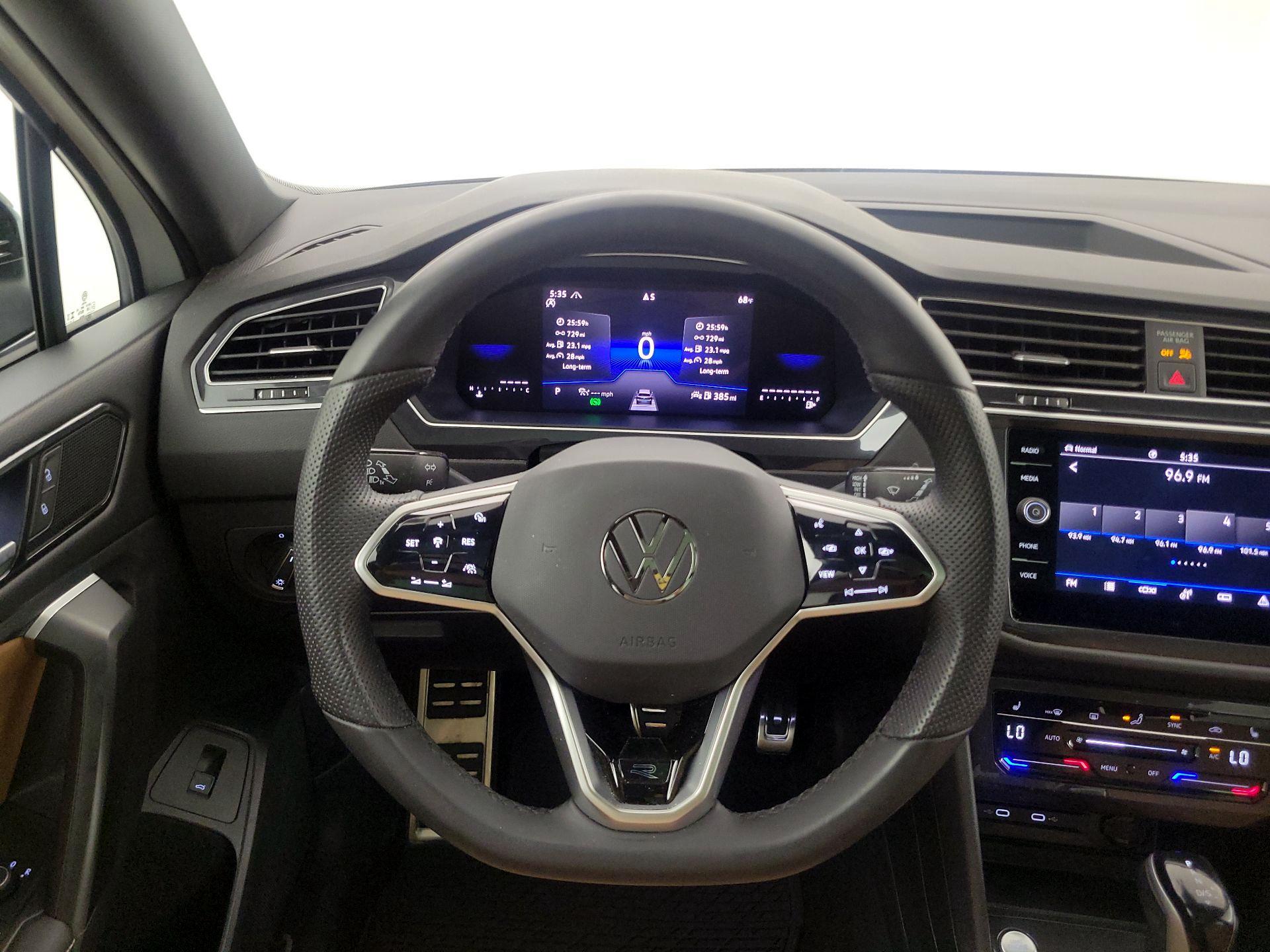 Thumbnail: 2024 Volkswagen Tiguan - 10